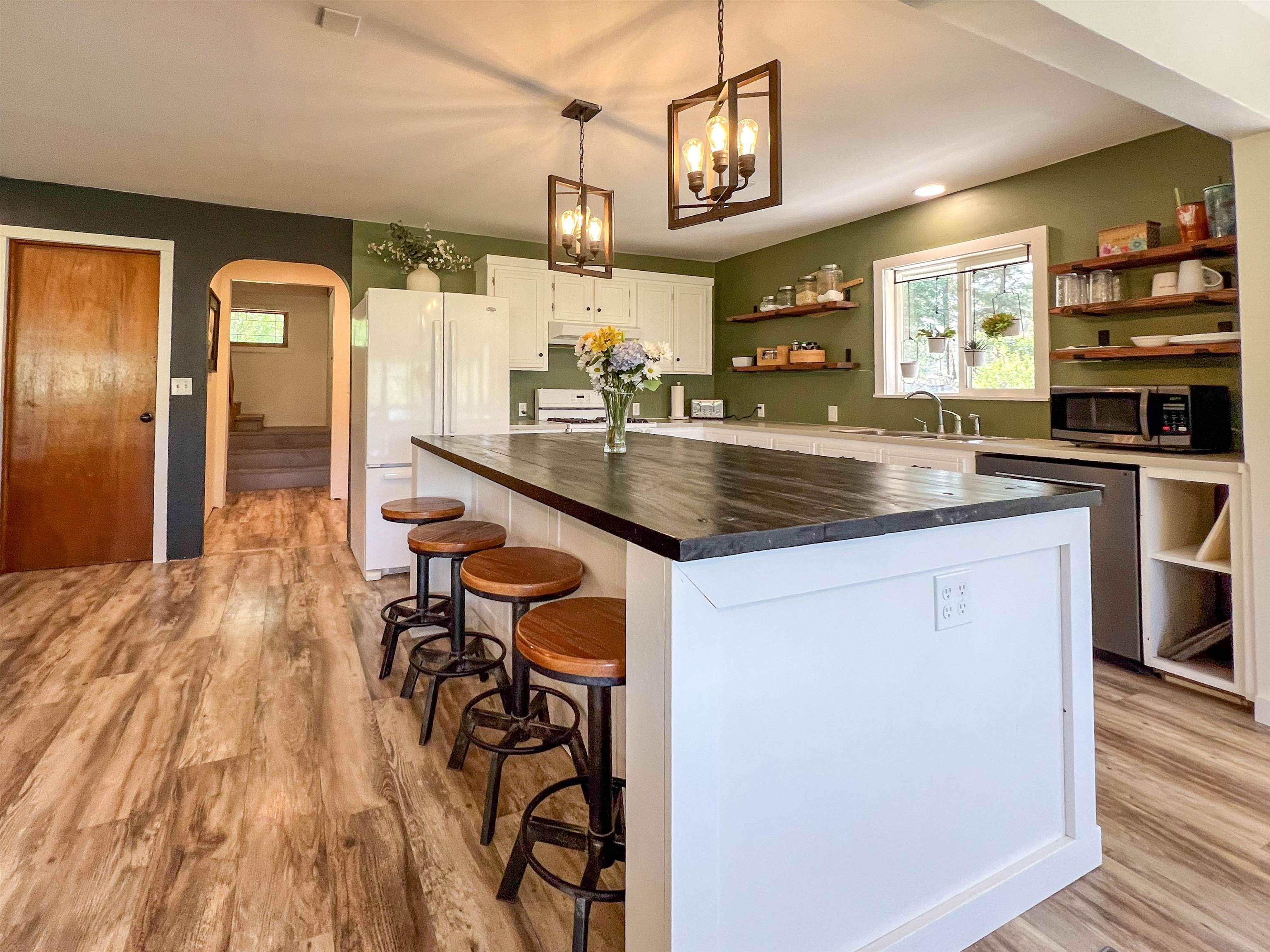 563 Graham Rd - Photo 4