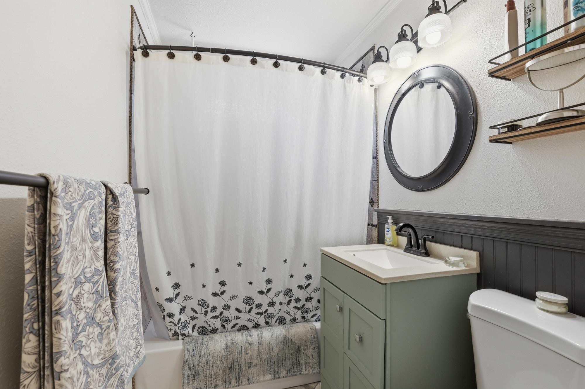1228 E 40th Ave - Photo 21