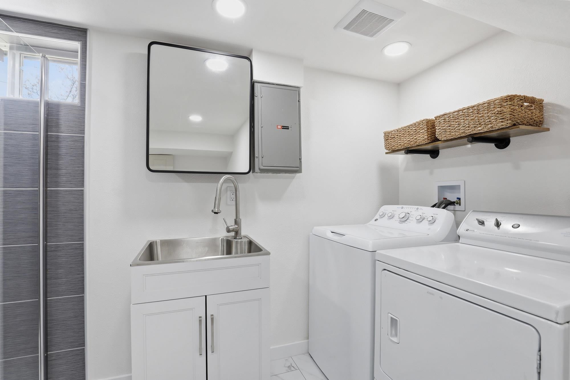 1228 E 40th Ave - Photo 25