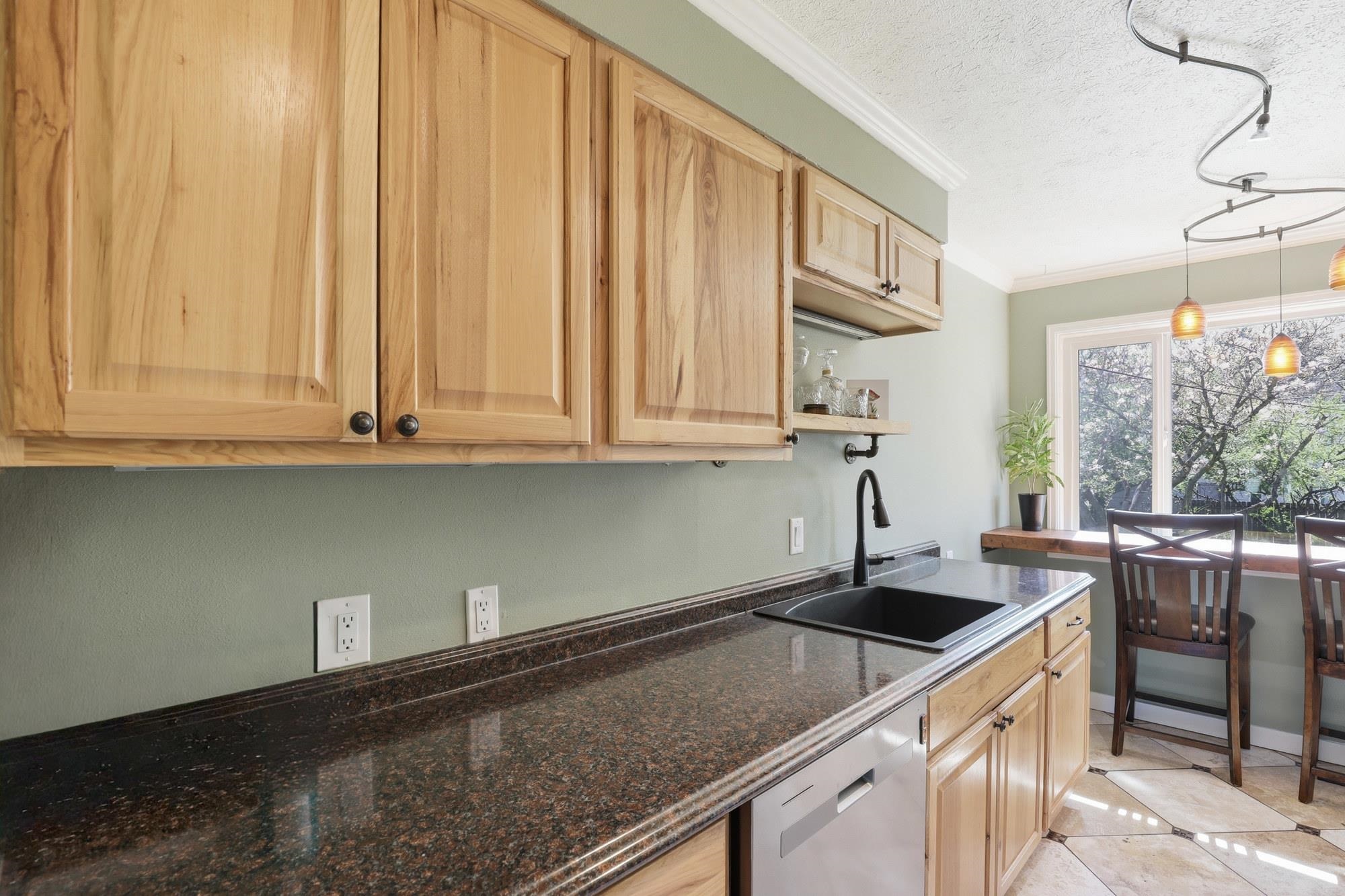 1228 E 40th Ave - Photo 10