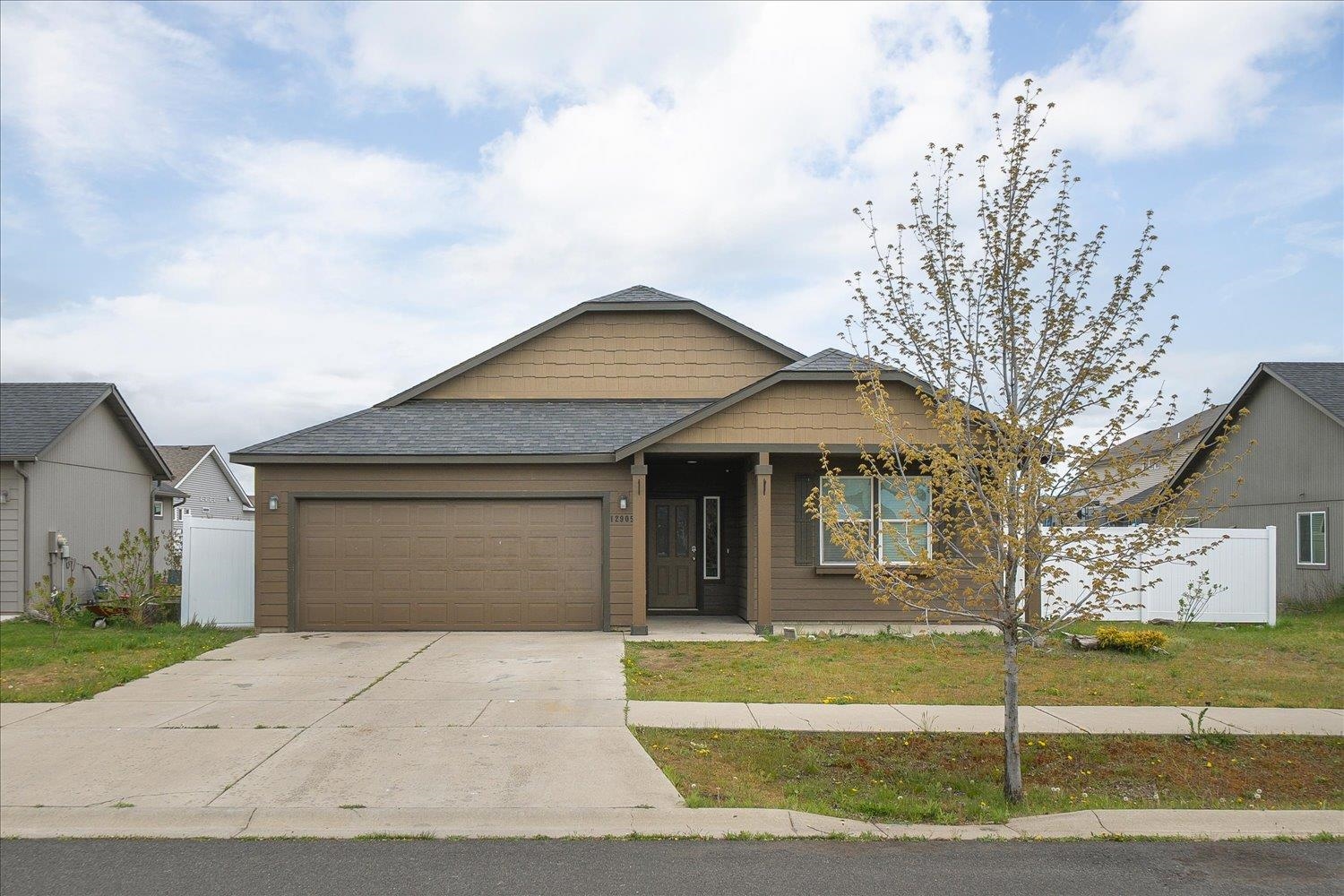 12905 W Pacific Ave - Photo 1
