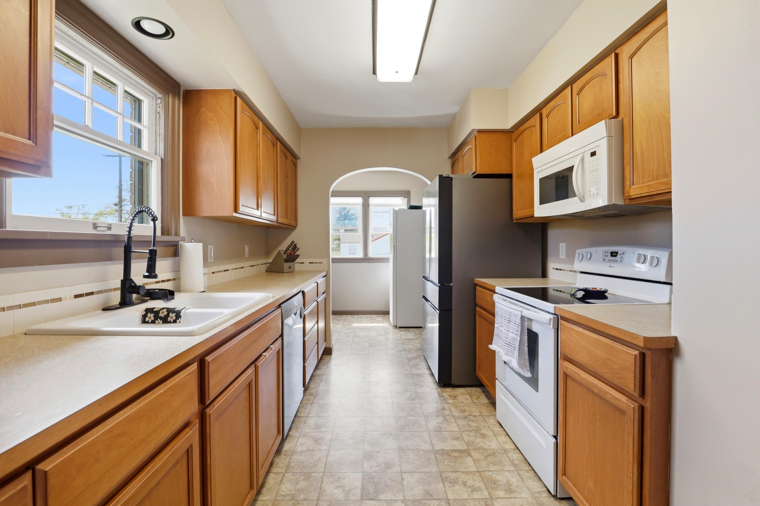2403 W Euclid Ave - Photo 9