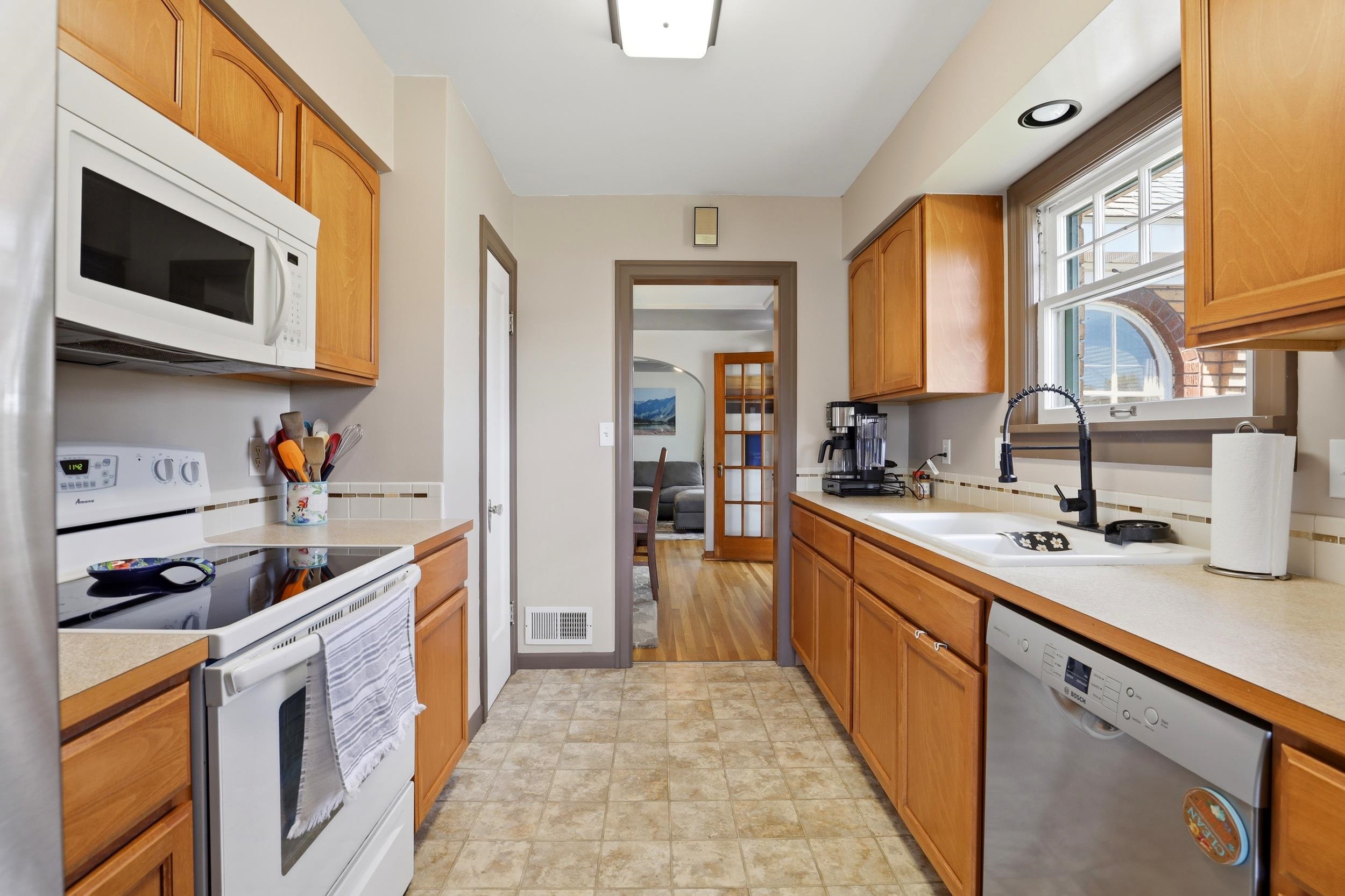 2403 W Euclid Ave - Photo 10