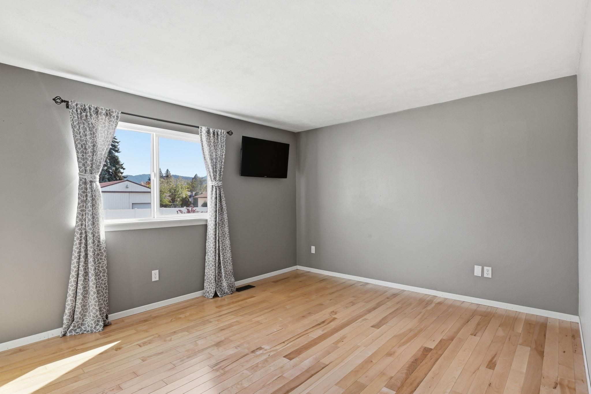 11519 E 34th Ave - Photo 13