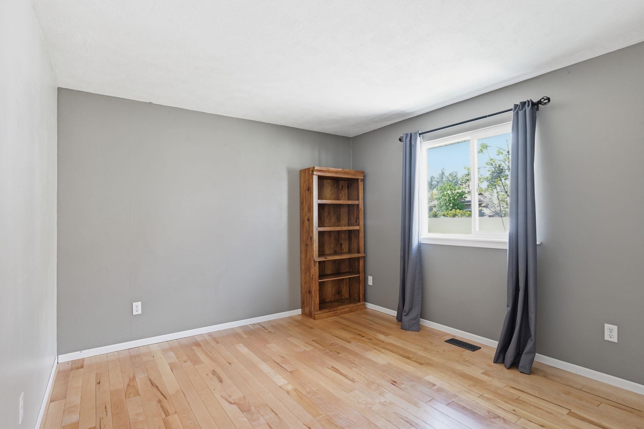 11519 E 34th Ave - Photo 16