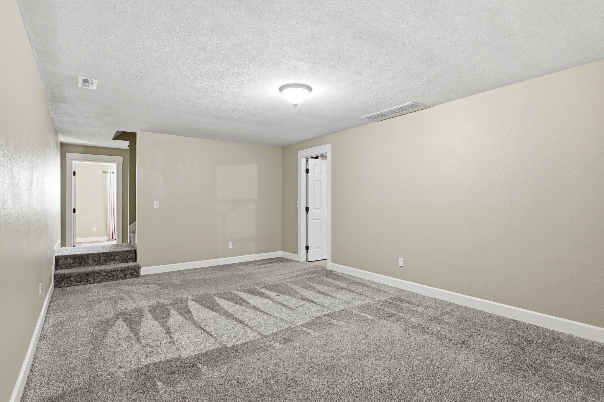 11519 E 34th Ave - Photo 24