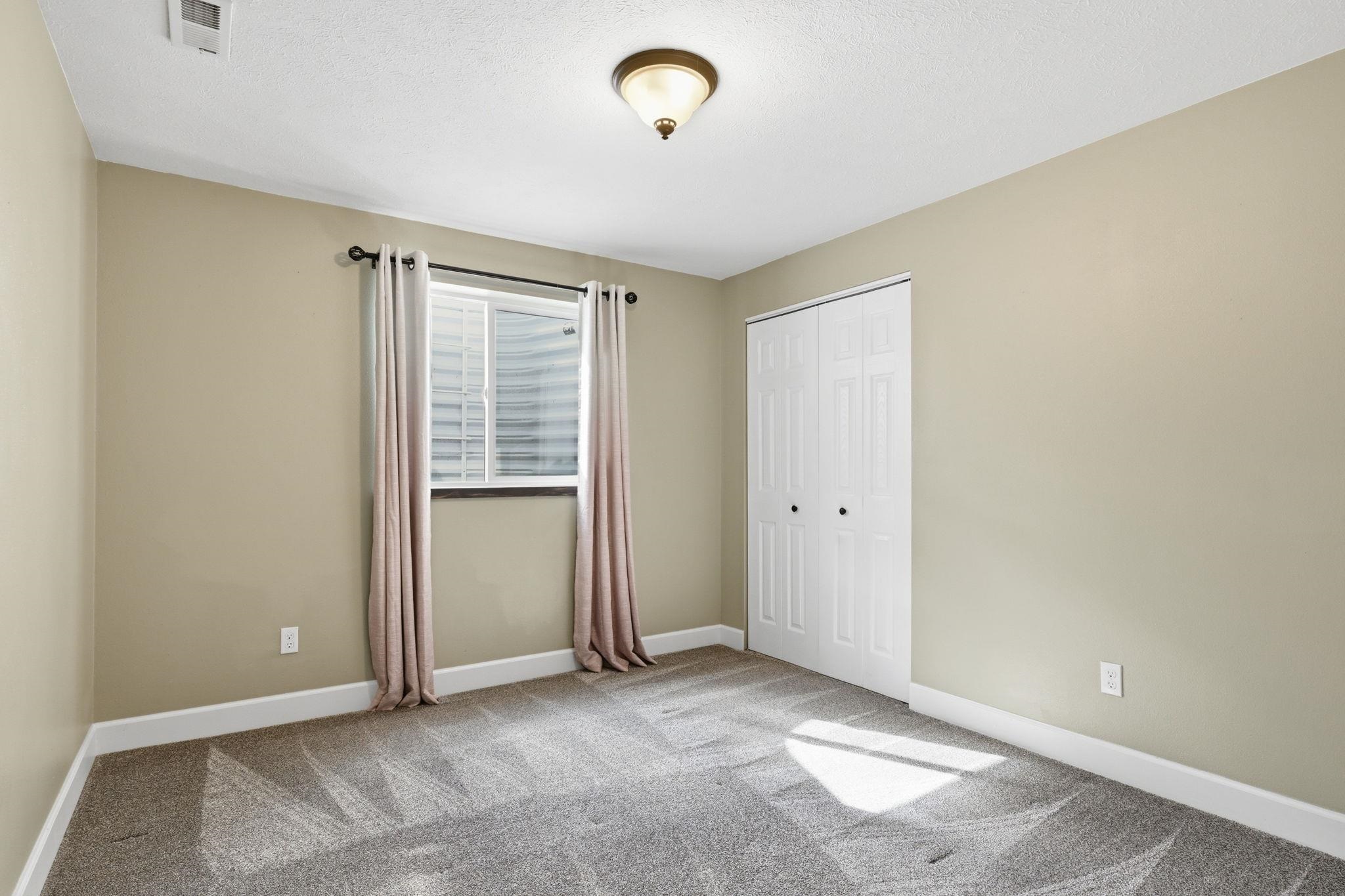11519 E 34th Ave - Photo 26