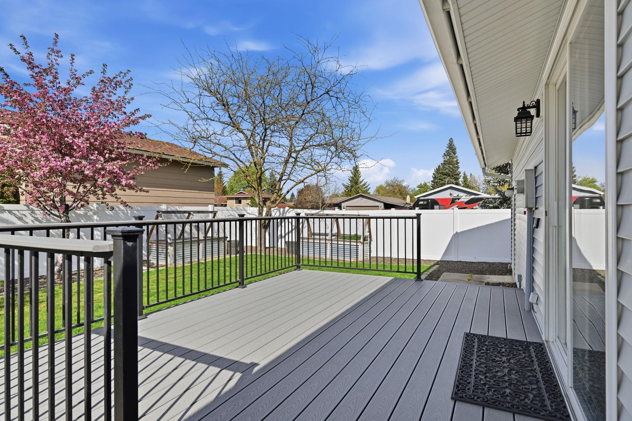 11519 E 34th Ave - Photo 37