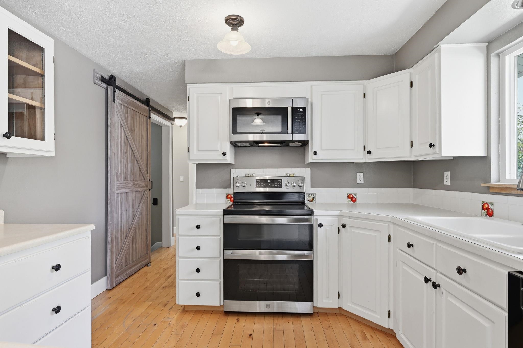 11519 E 34th Ave - Photo 7