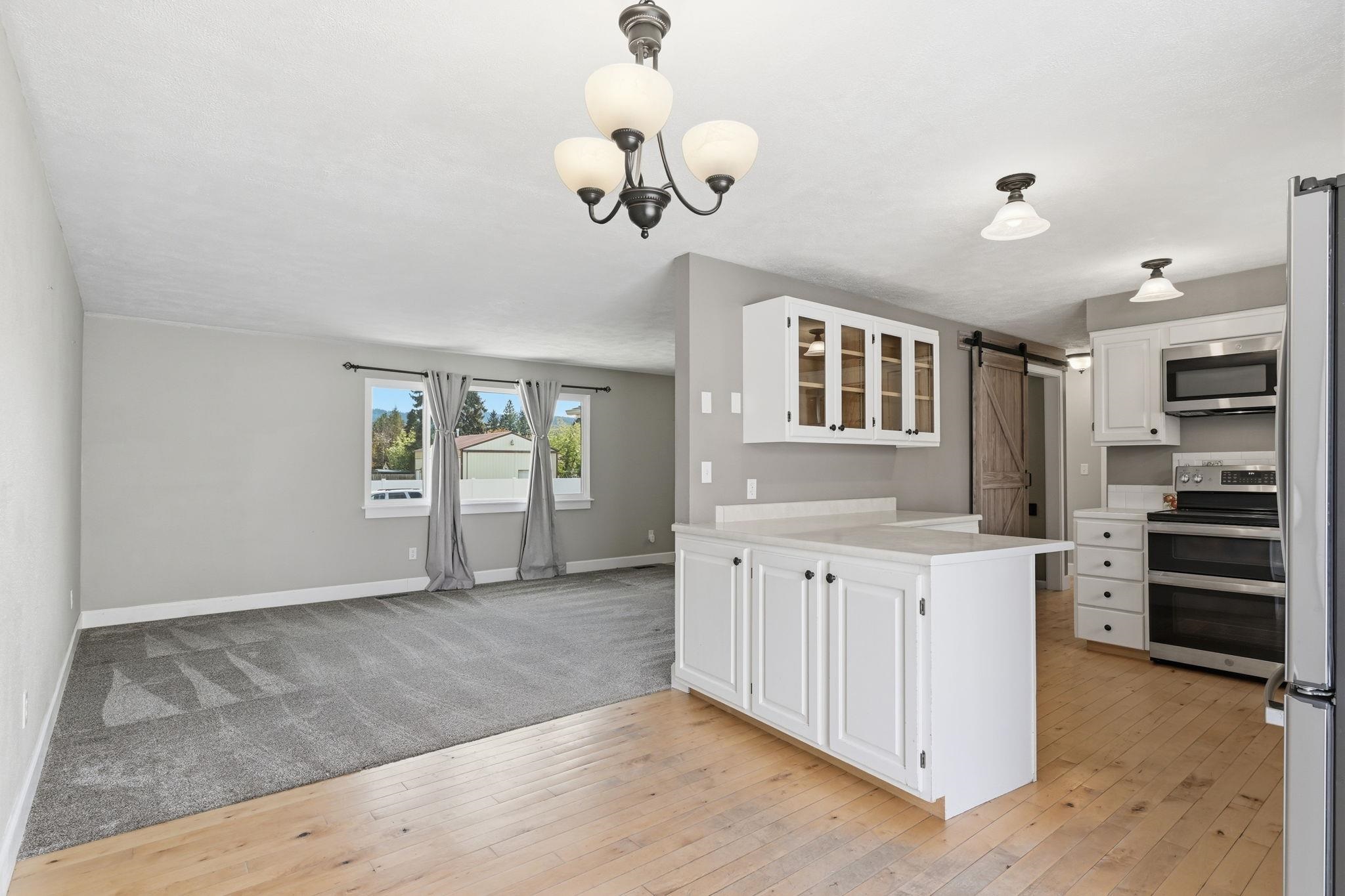 11519 E 34th Ave - Photo 9