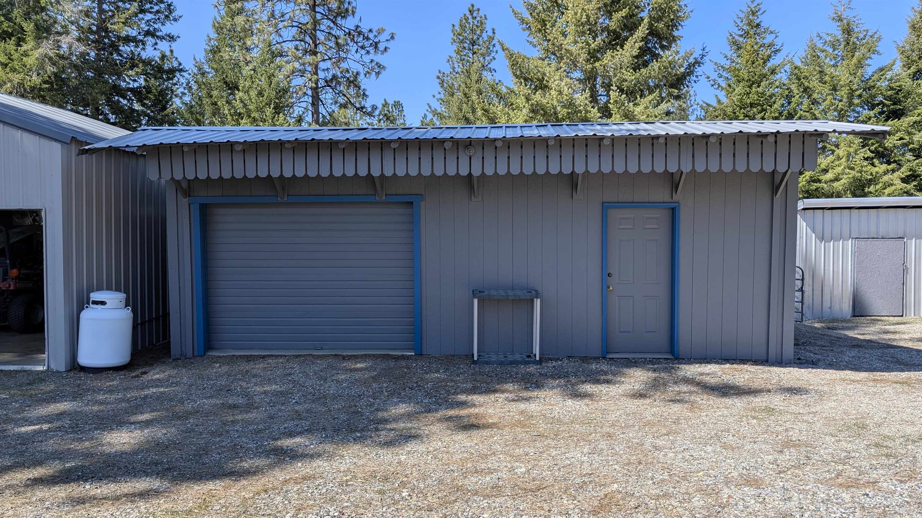 4807 E Chattaroy Rd - Photo 3