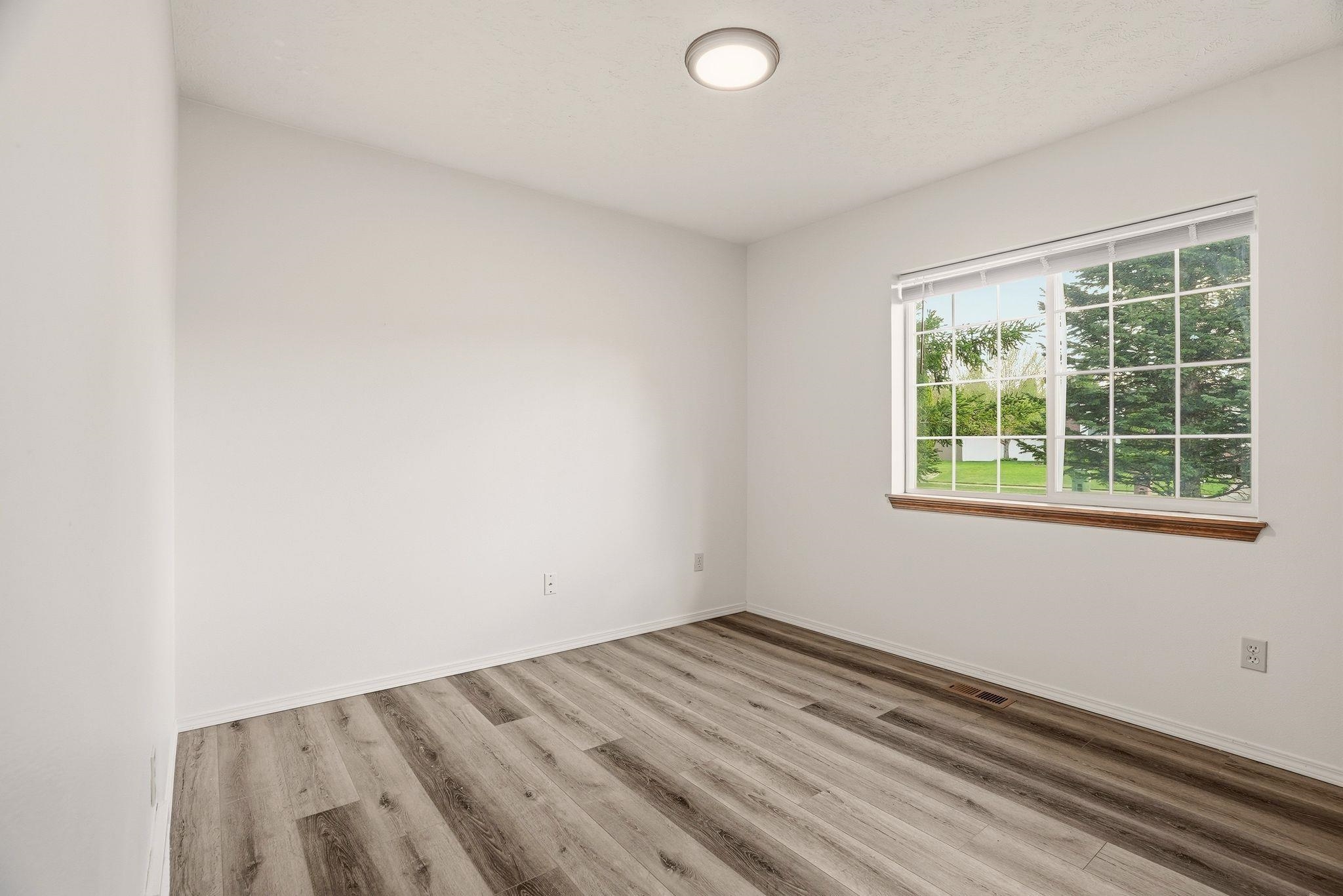 6302 W Selkirk Ave - Photo 16