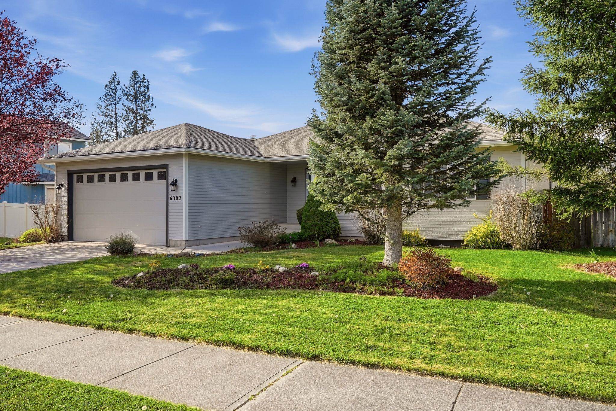 6302 W Selkirk Ave - Photo 3