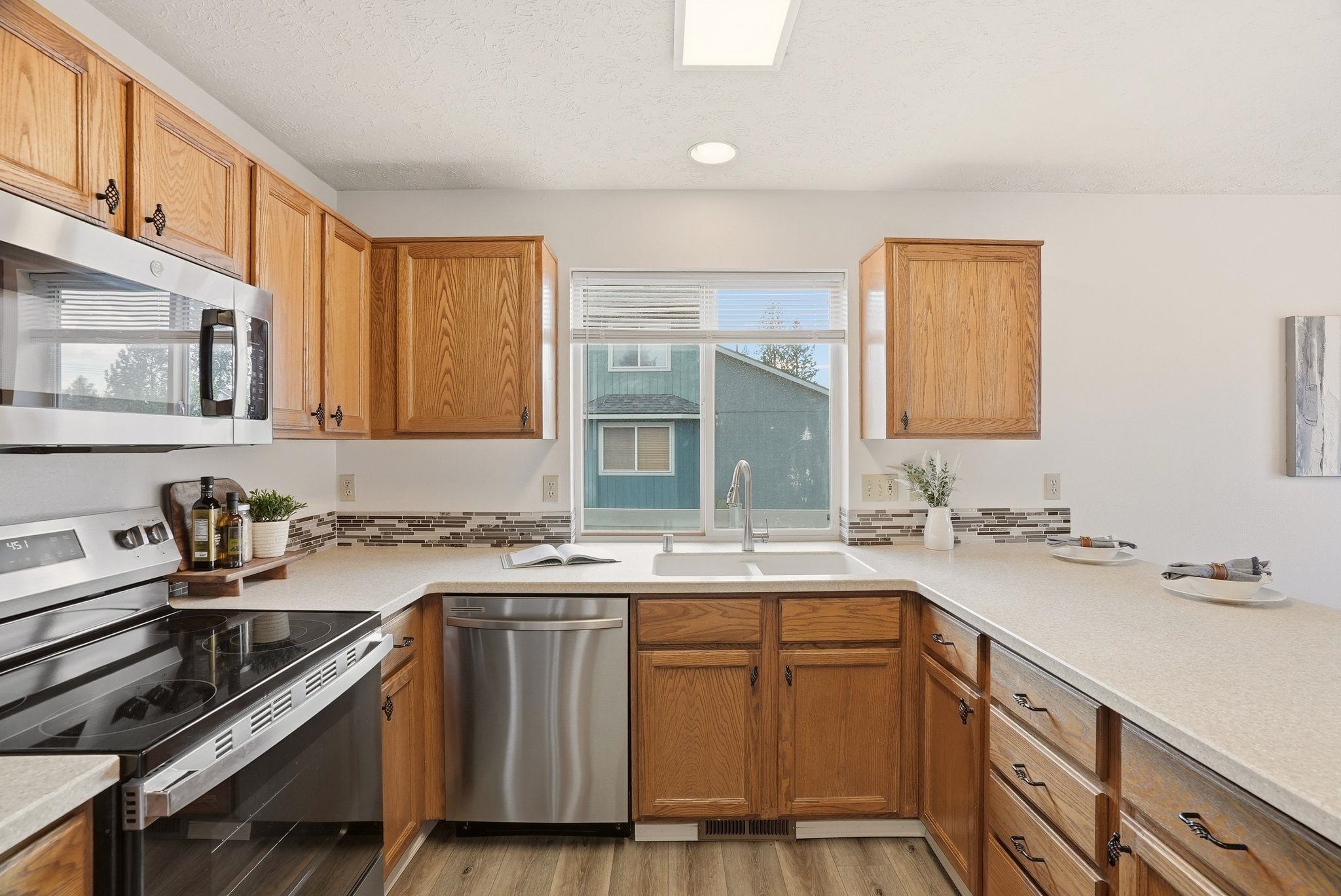 6302 W Selkirk Ave - Photo 9