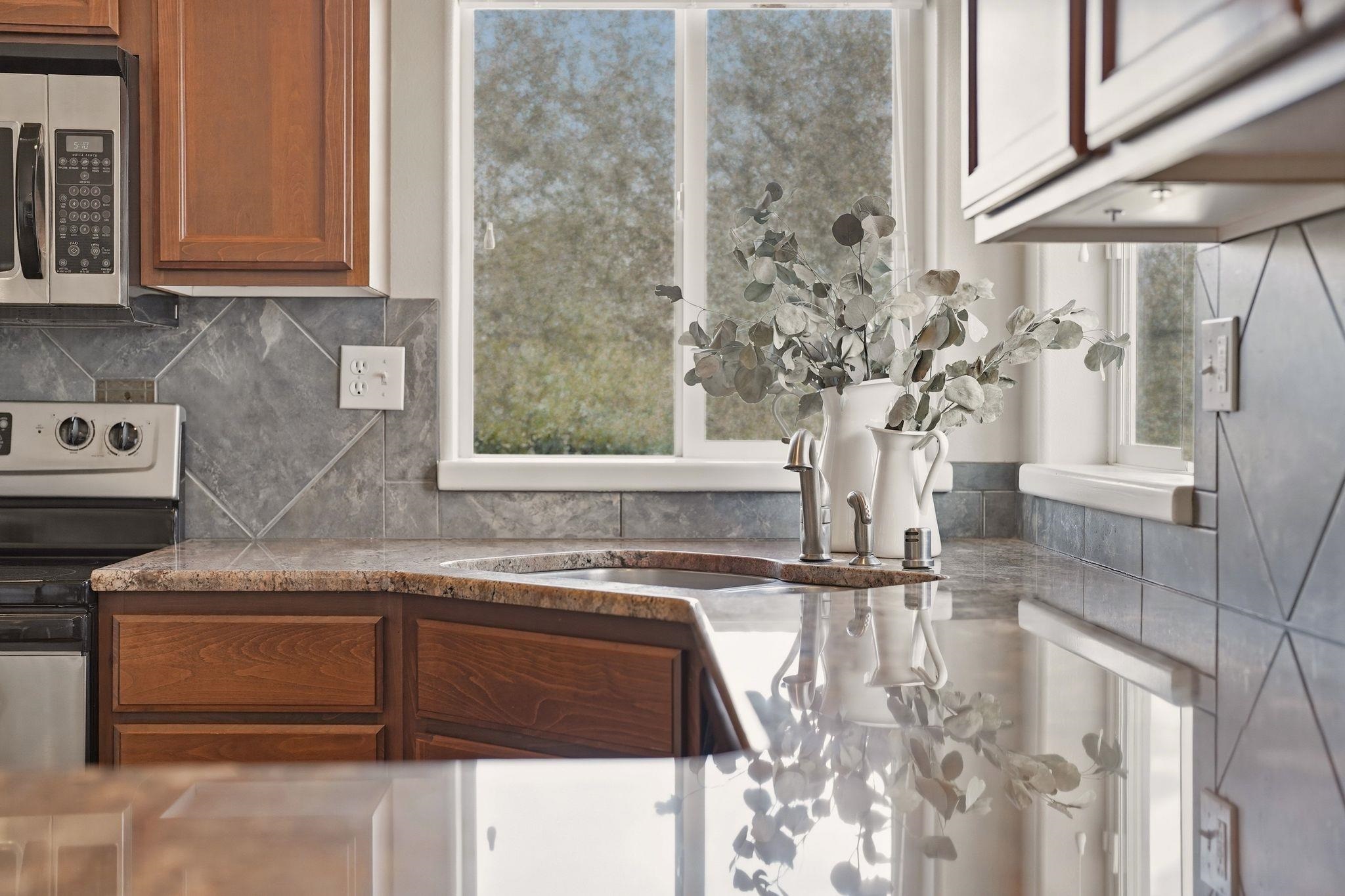 2605 W Graves Rd - Photo 9