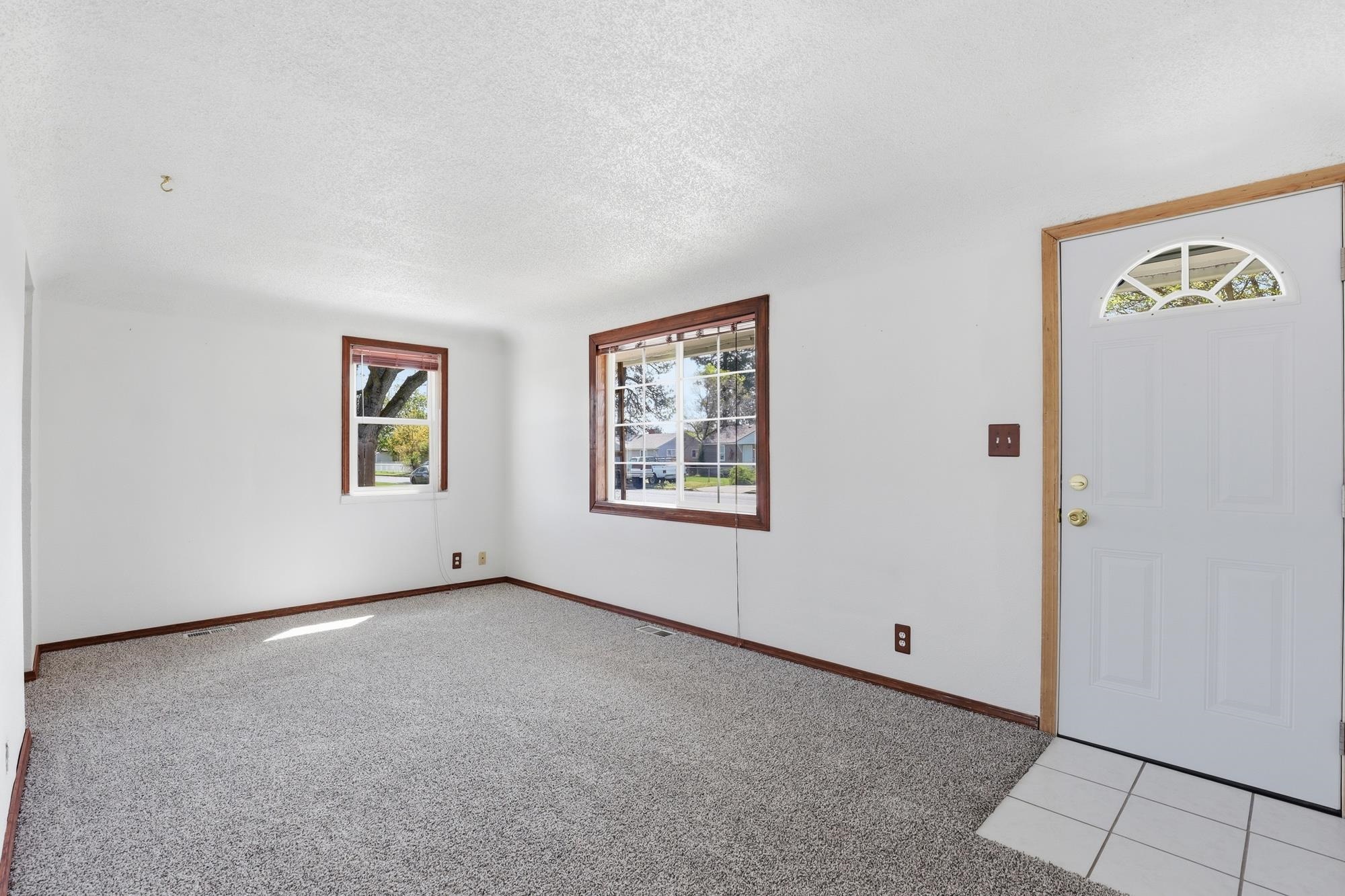 1407 E Nebraska Ave - Photo 4