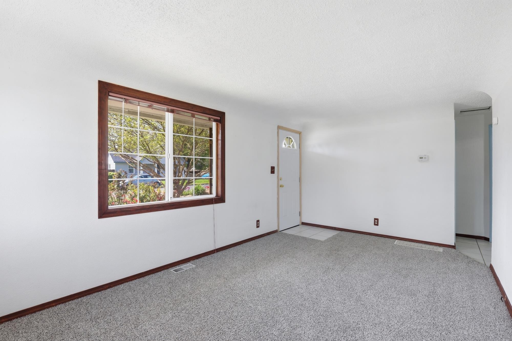 1407 E Nebraska Ave - Photo 5