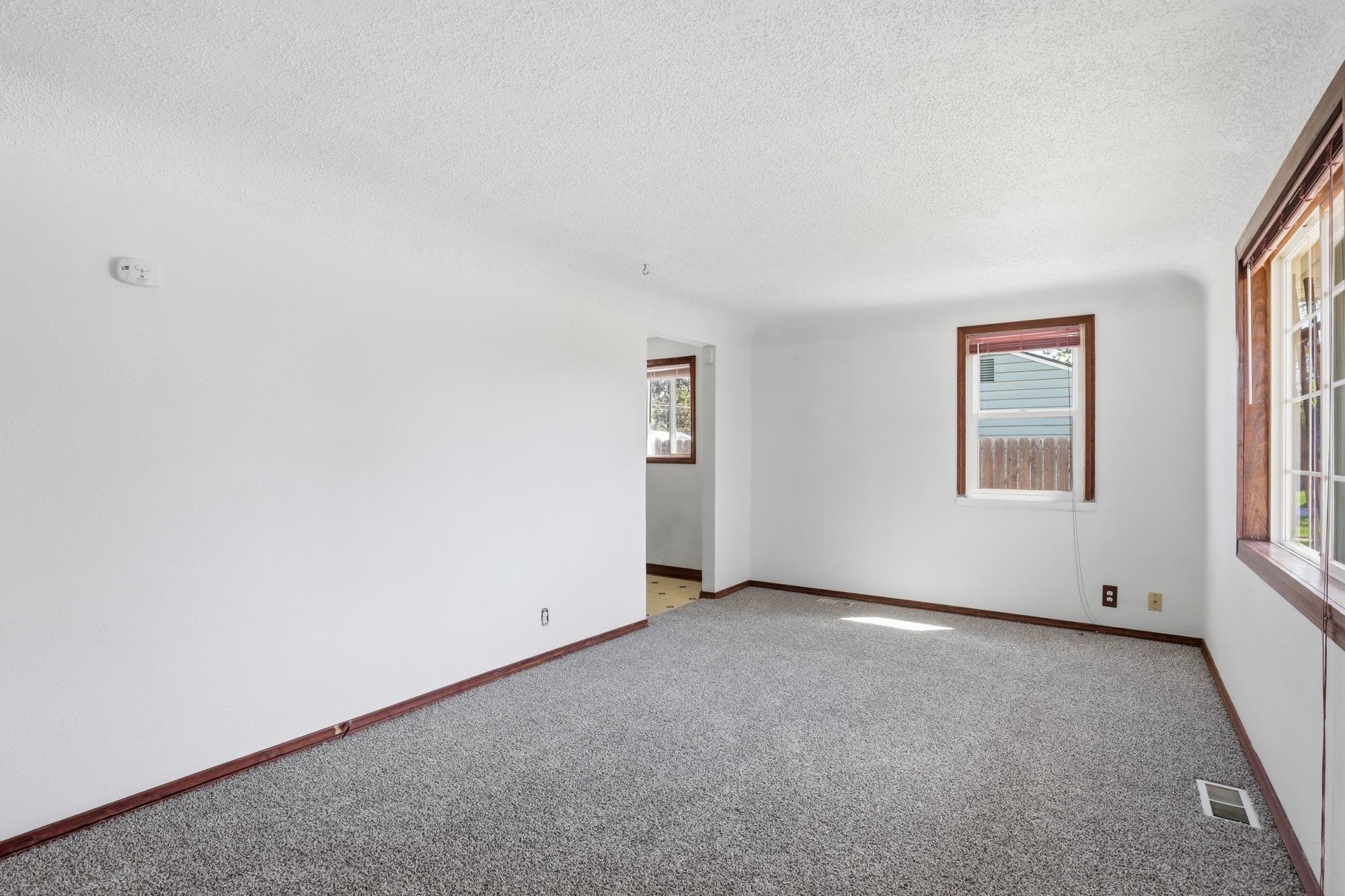 1407 E Nebraska Ave - Photo 7