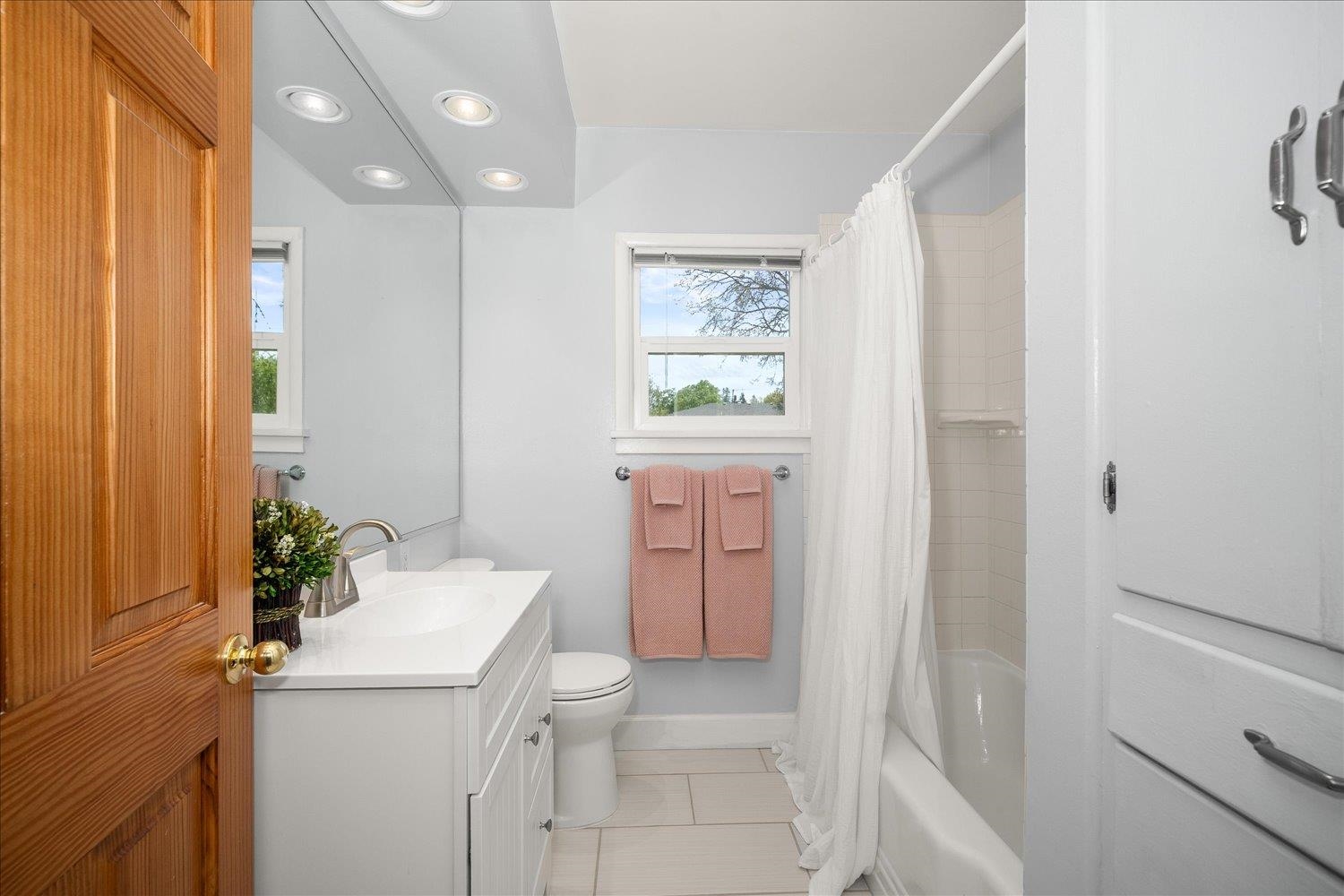 11210 E 7th Ave - Photo 18