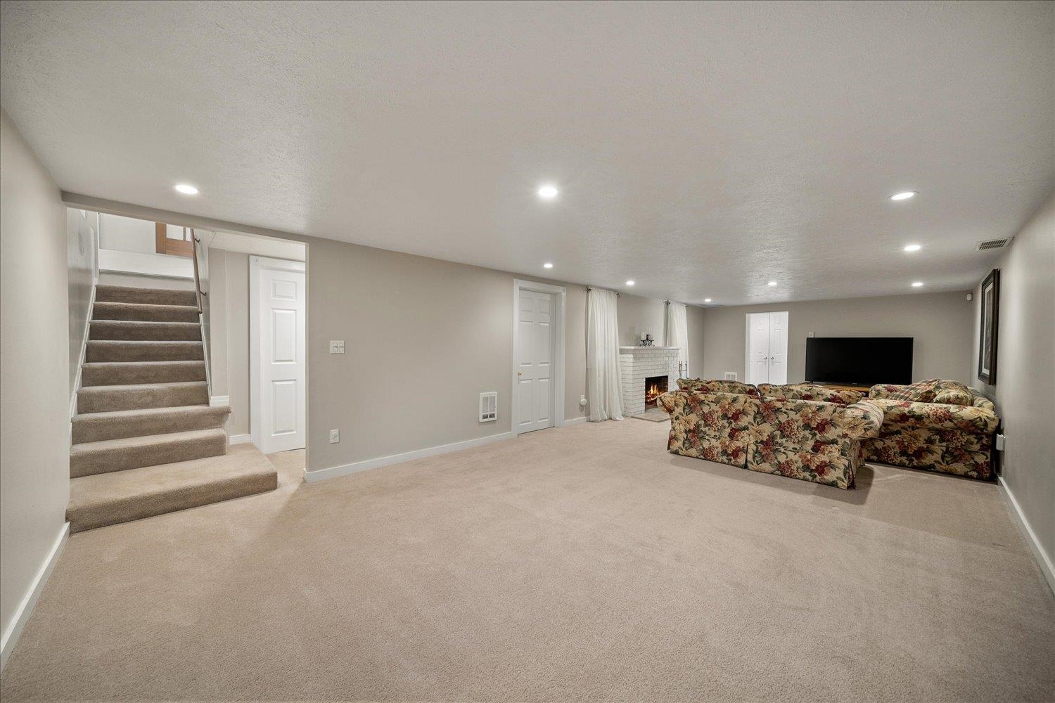11210 E 7th Ave - Photo 23