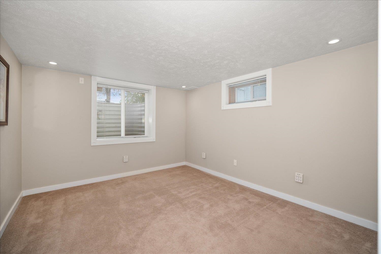 11210 E 7th Ave - Photo 25