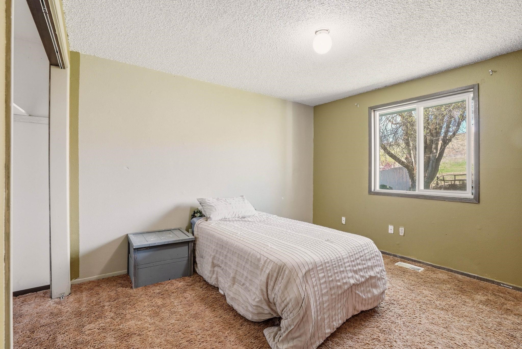 556 Scenic Heights Dr - Photo 18