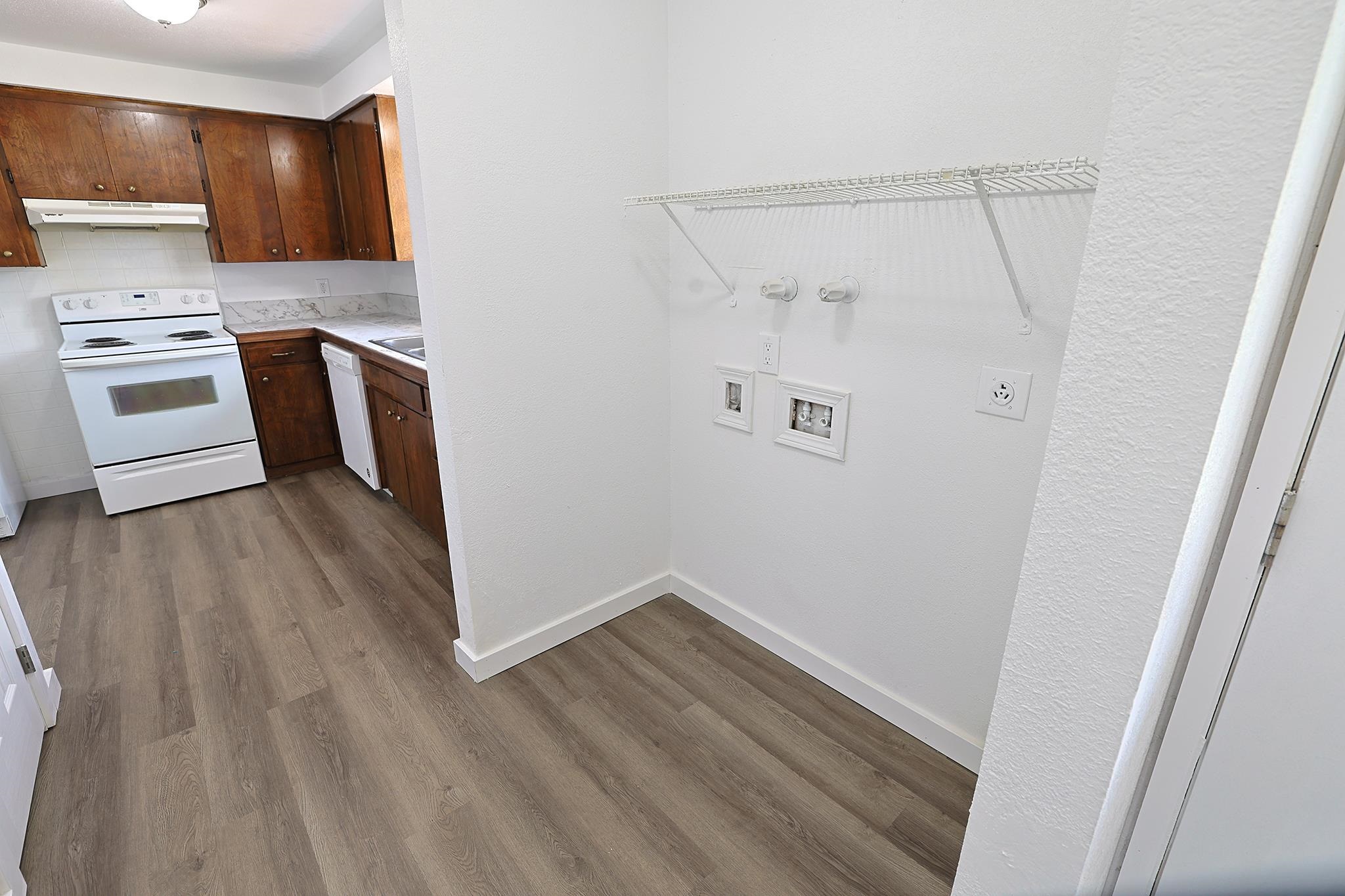 506 N Grace St - Photo 13