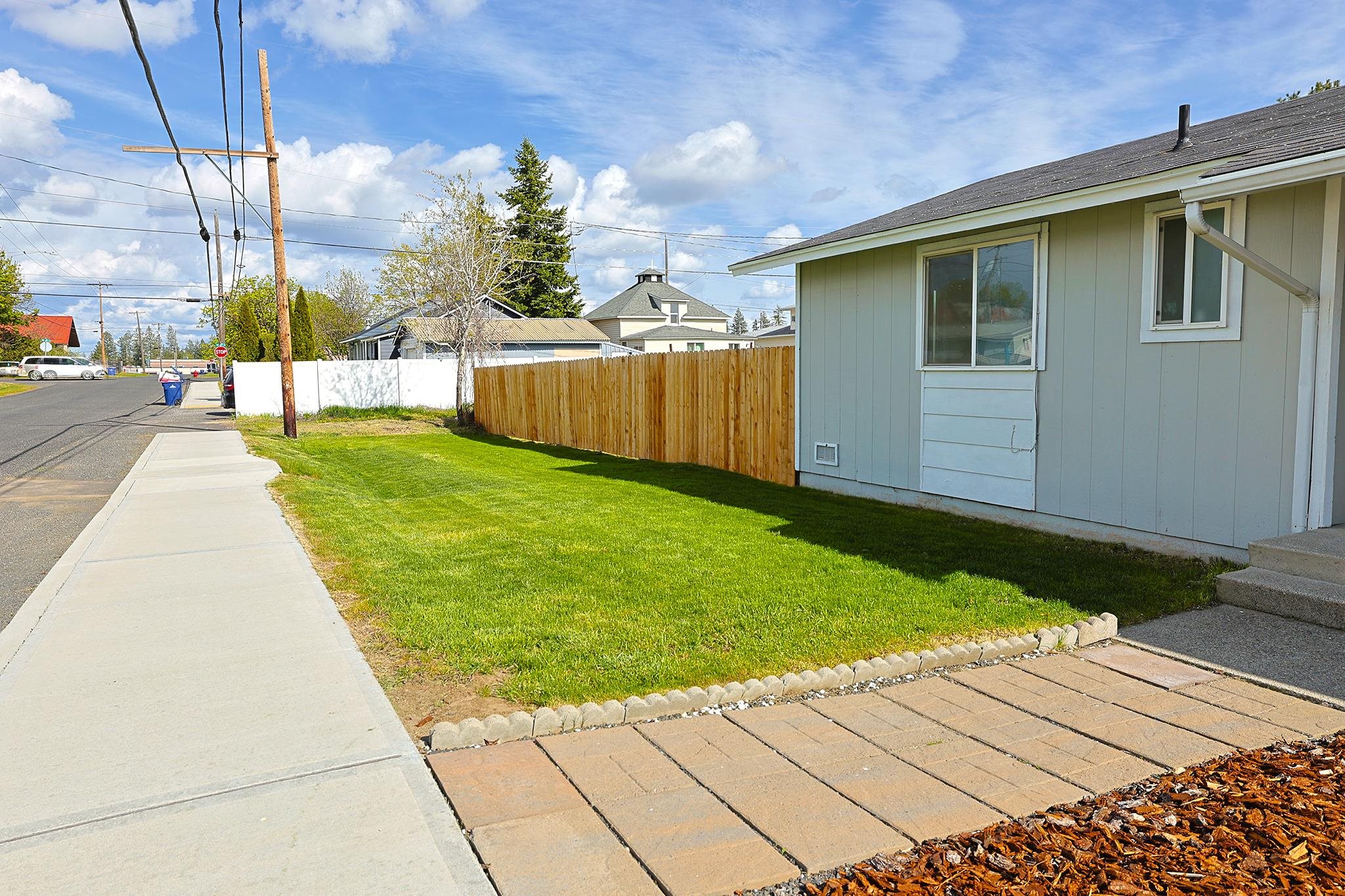 506 N Grace St - Photo 3