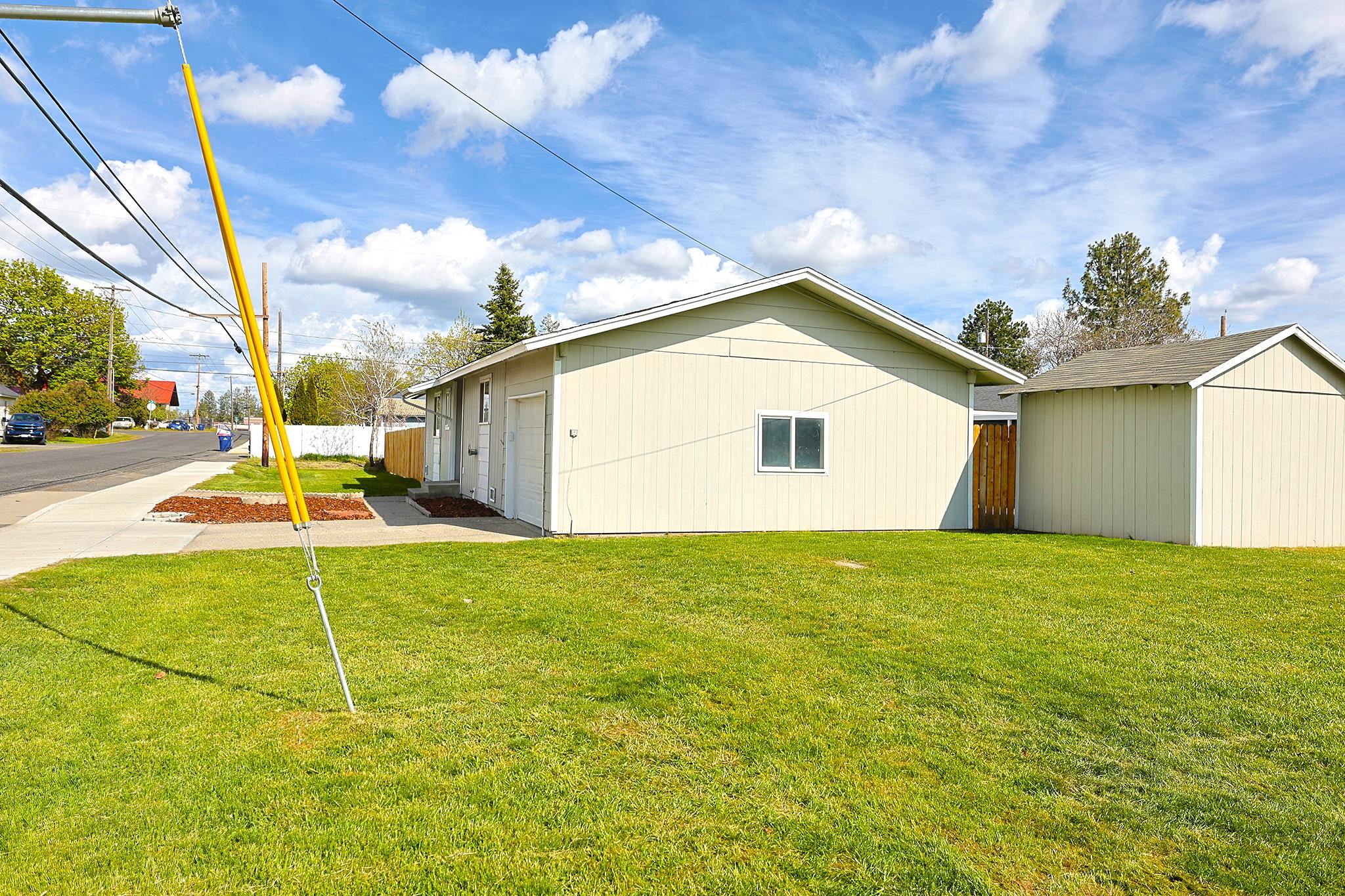 506 N Grace St - Photo 33