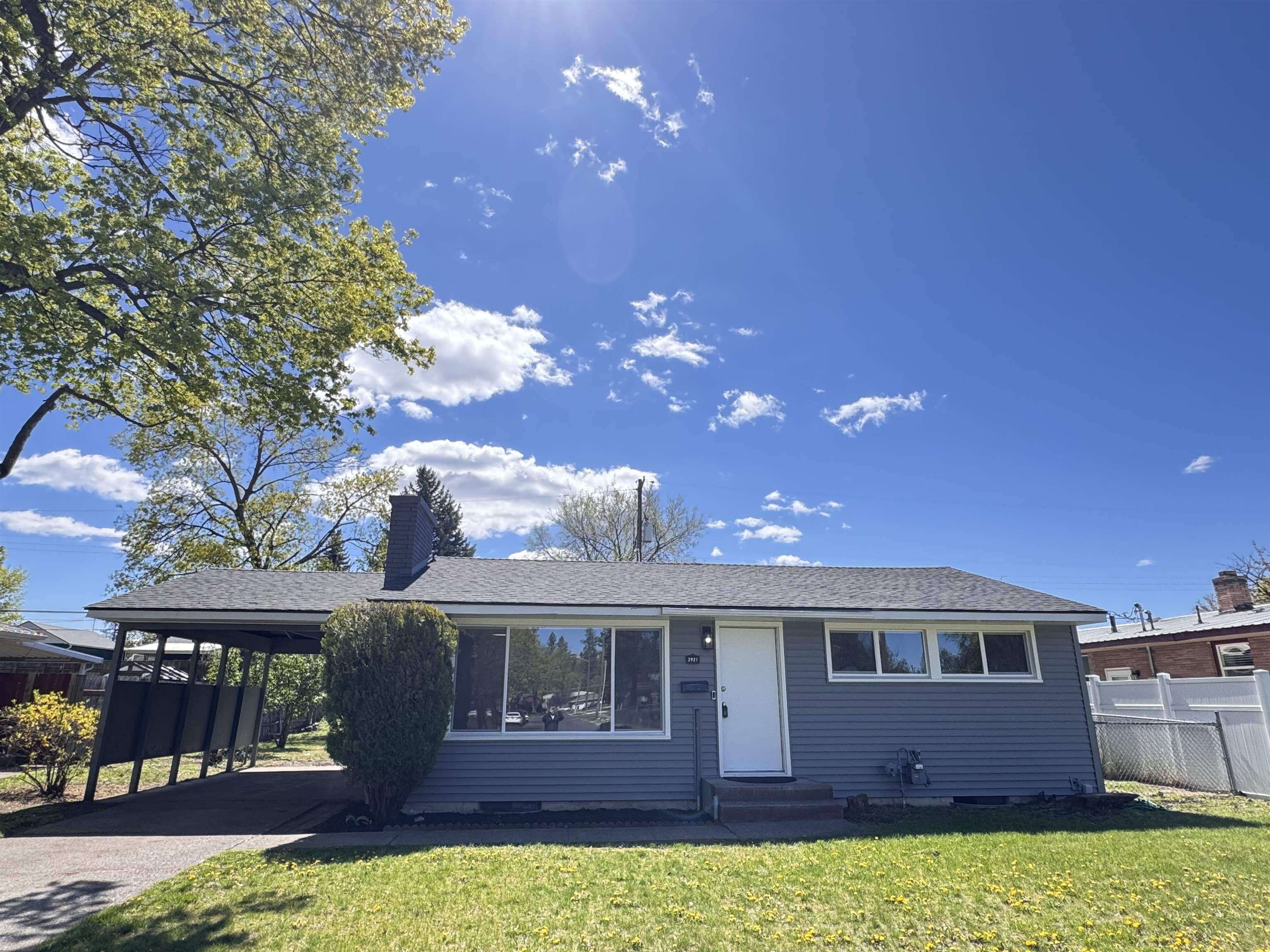 2921 W Bismark Ave - Photo 1