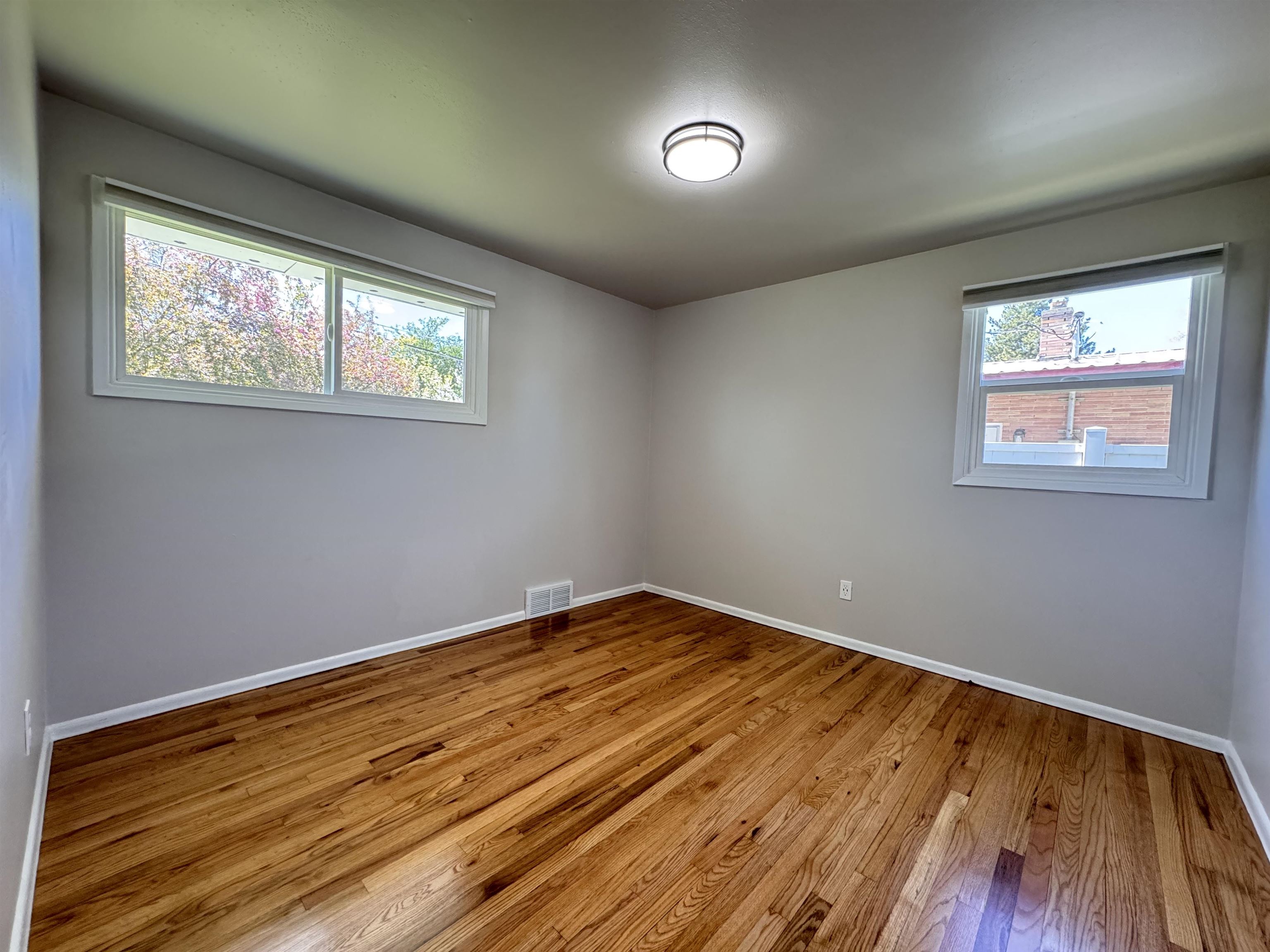 2921 W Bismark Ave - Photo 12