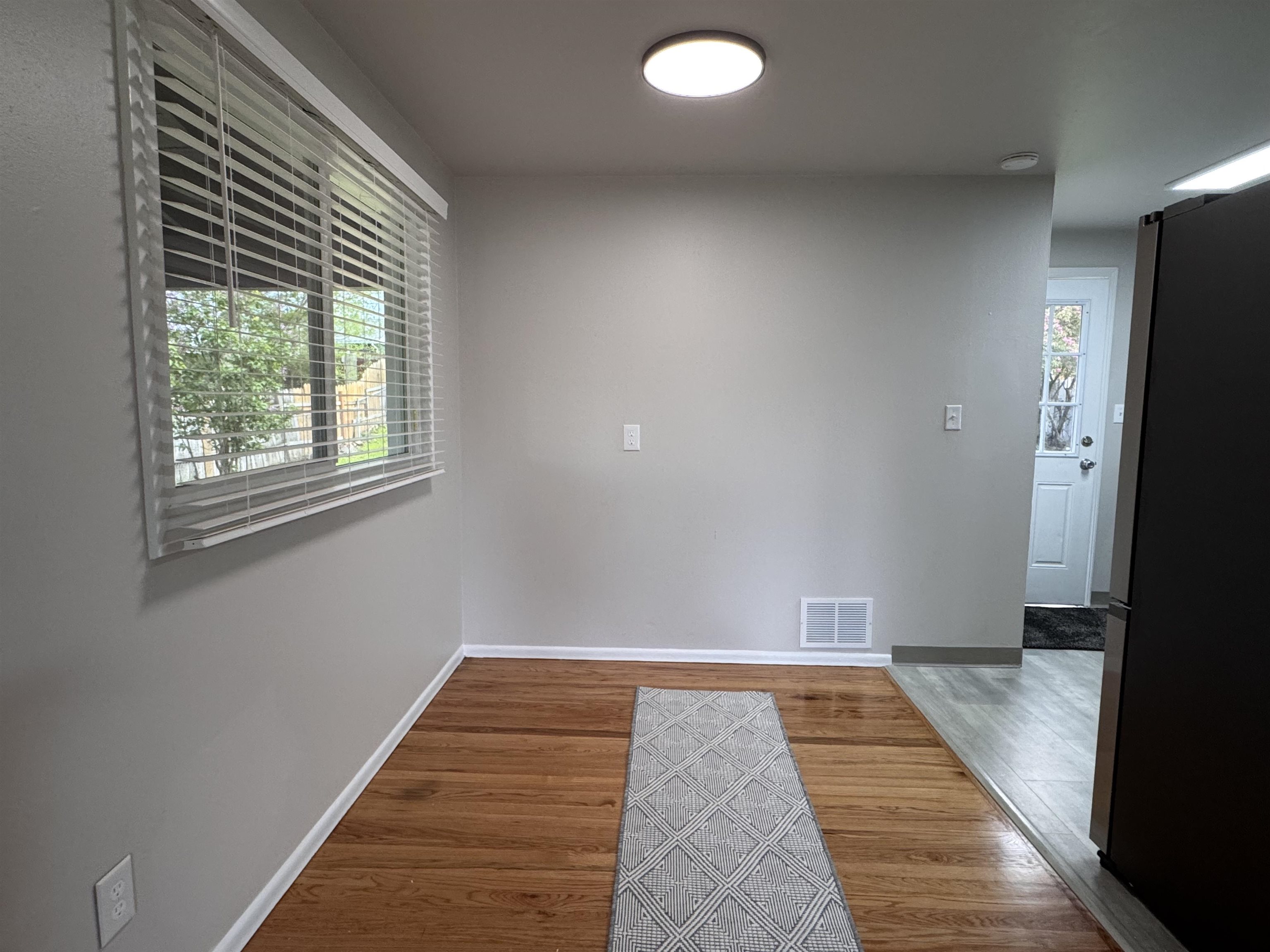 2921 W Bismark Ave - Photo 4