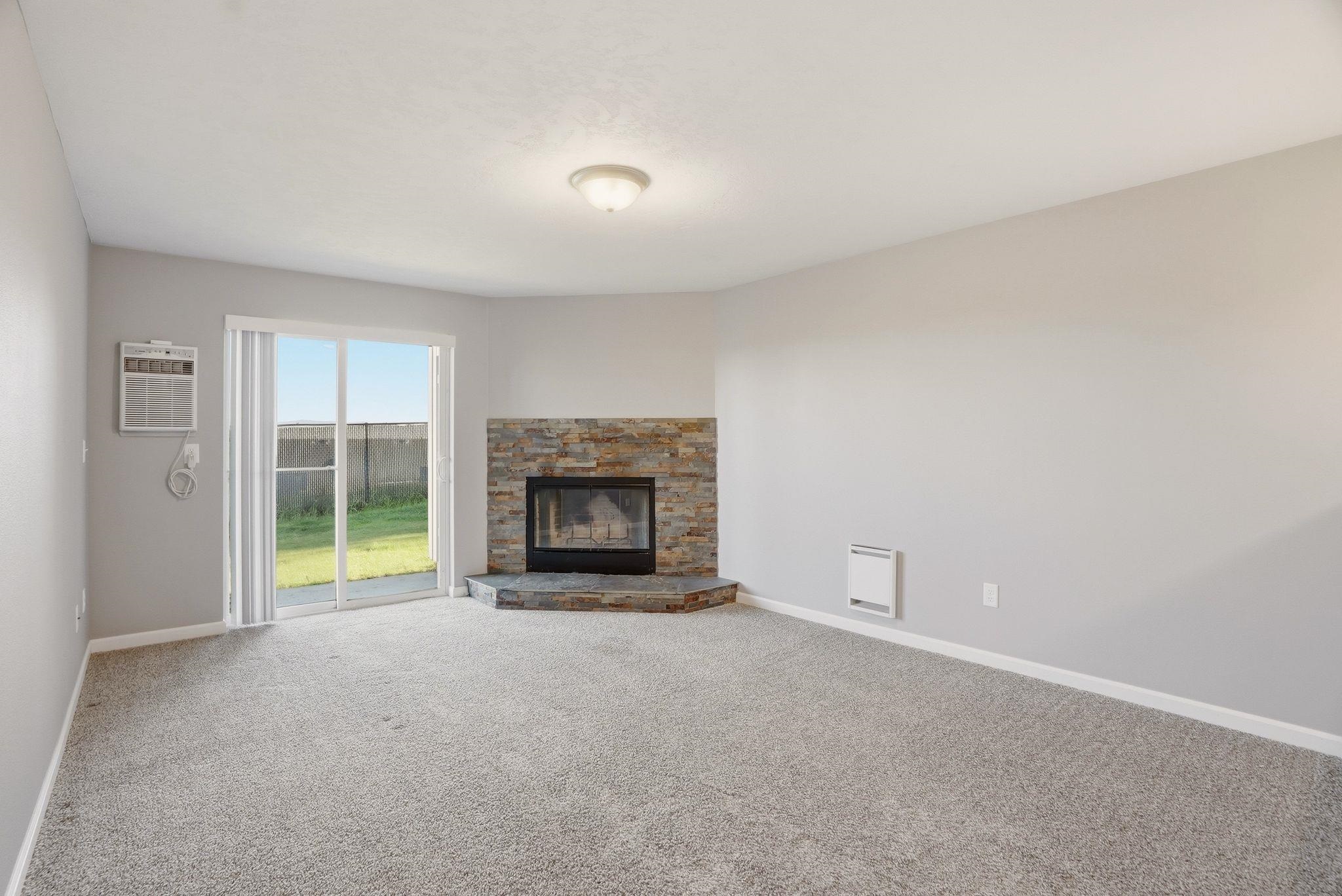 6121 E 6th Ave - Photo 2