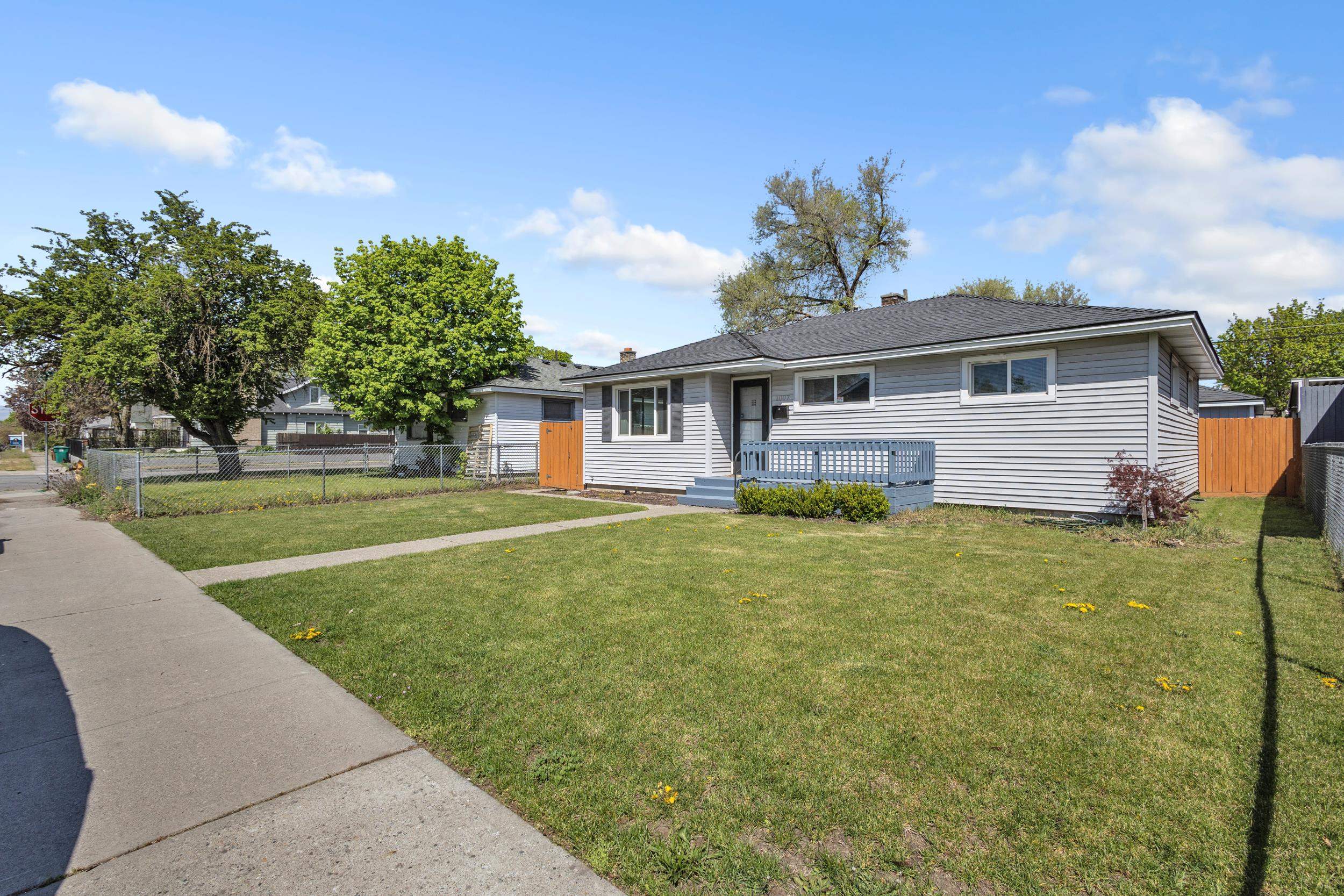 1007 E Walton Ave - Photo 3