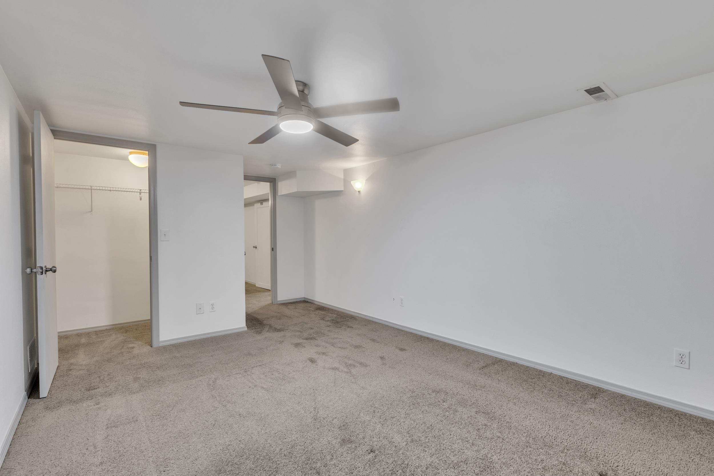 1007 E Walton Ave - Photo 26