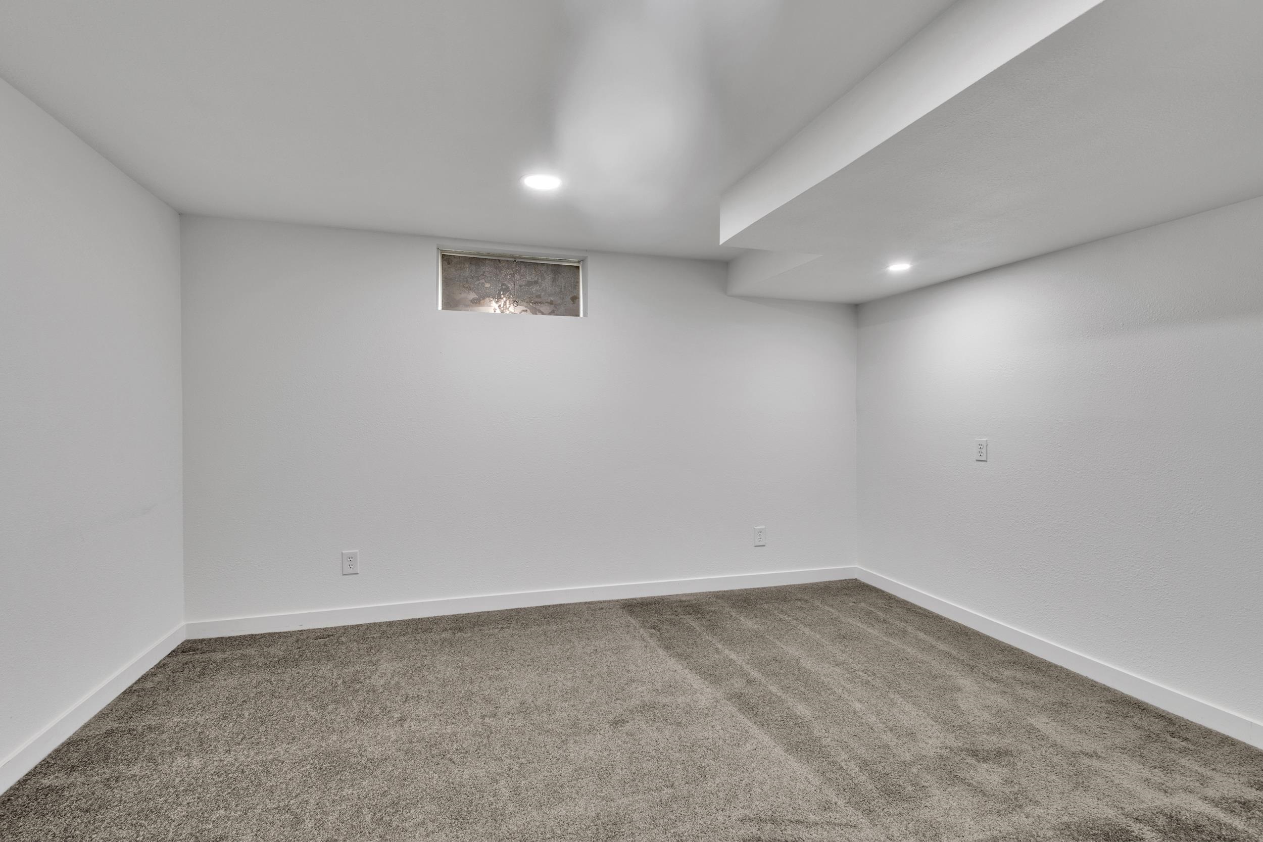 1007 E Walton Ave - Photo 27