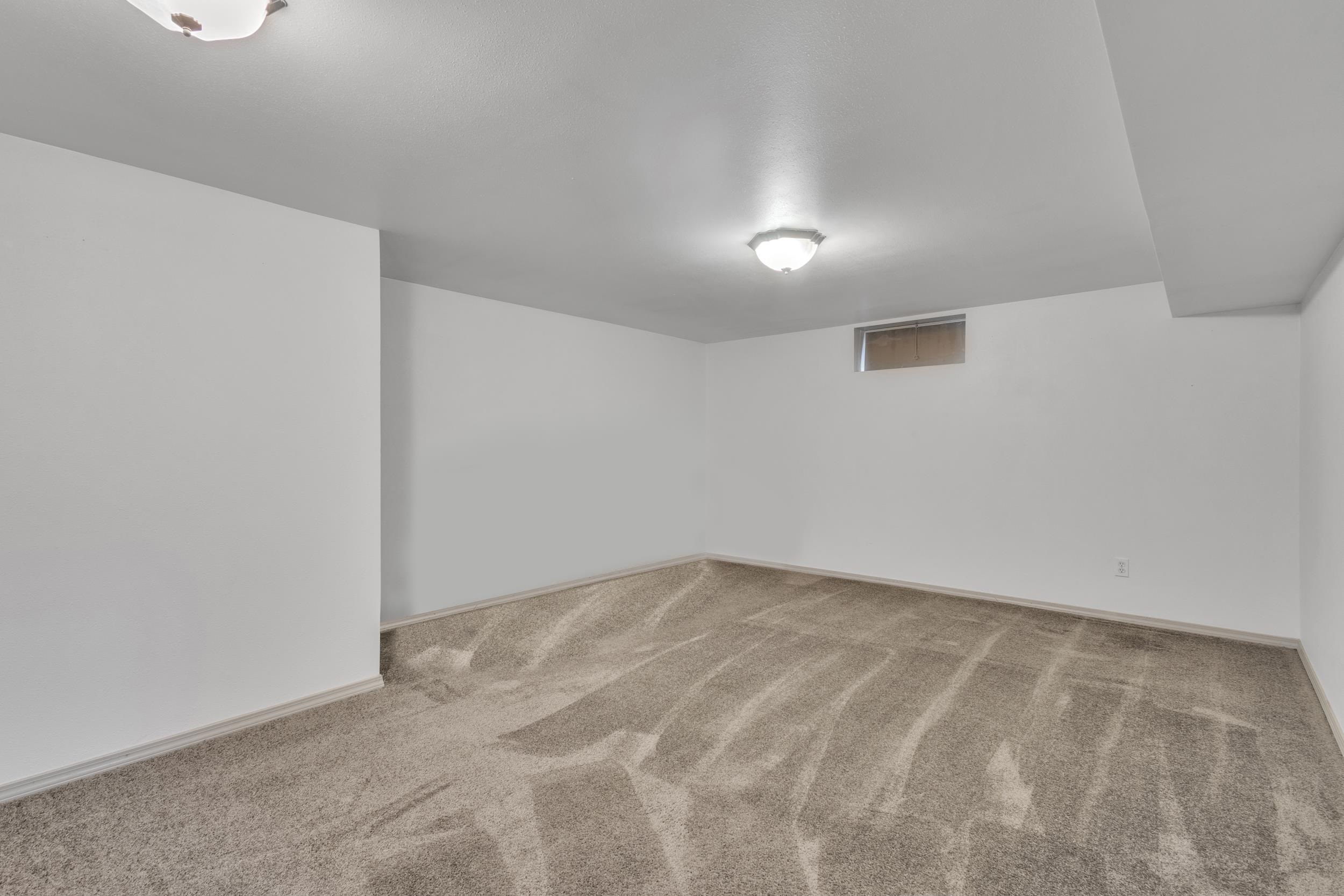 1007 E Walton Ave - Photo 29