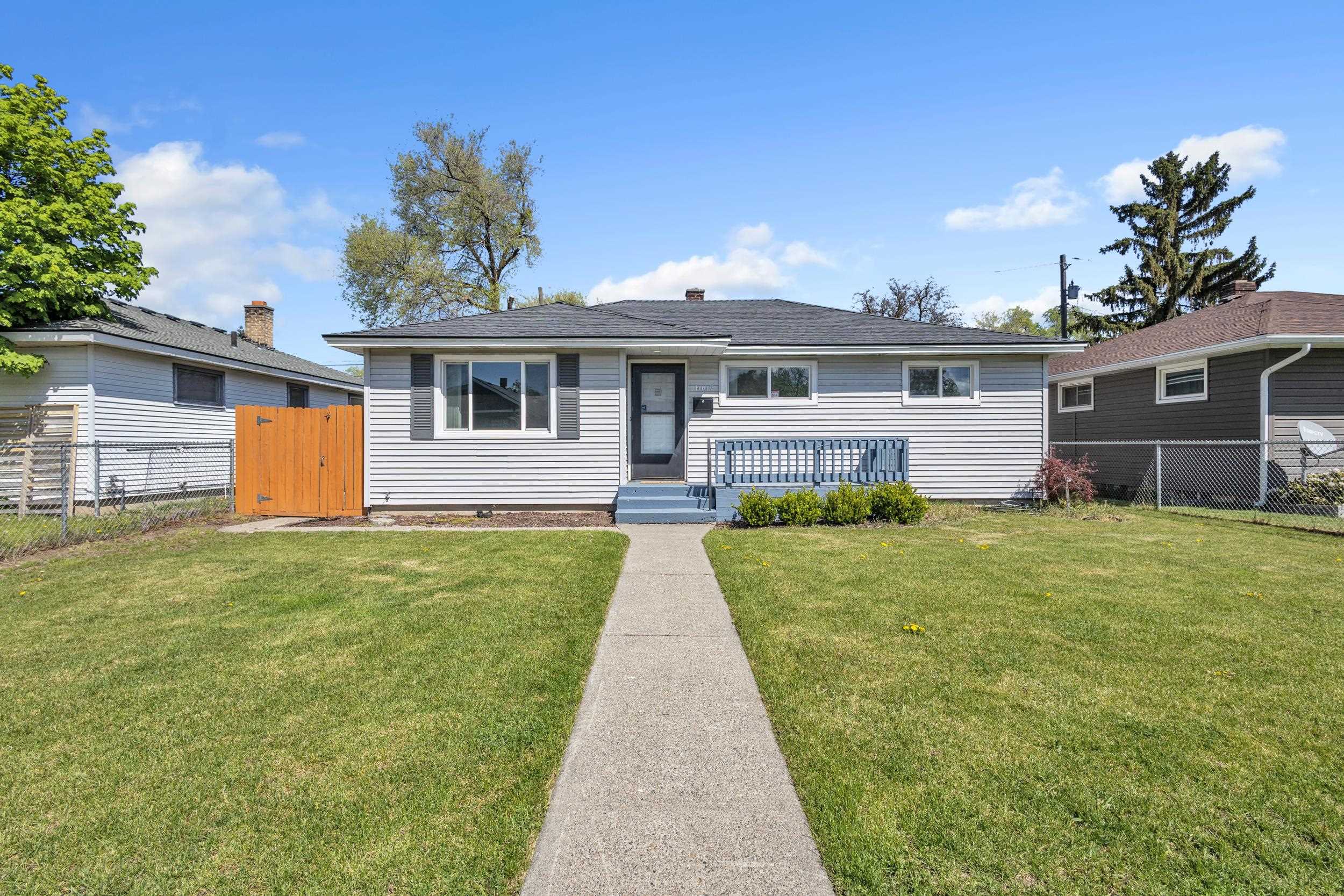 1007 E Walton Ave - Photo 4