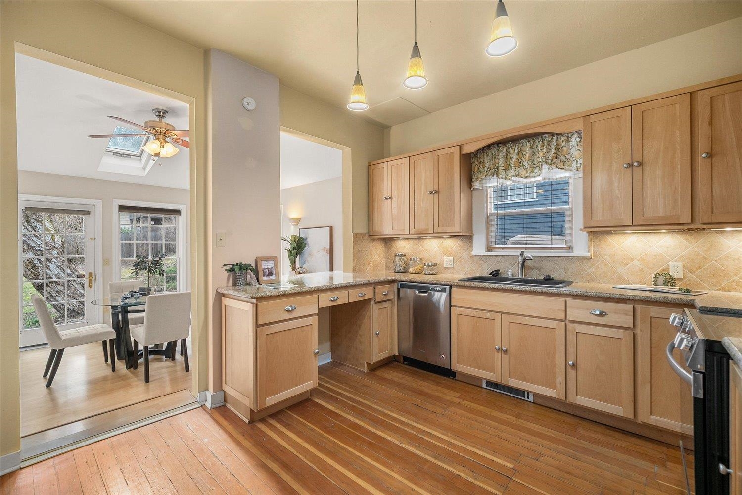 11 W Sumner Ave - Photo 15