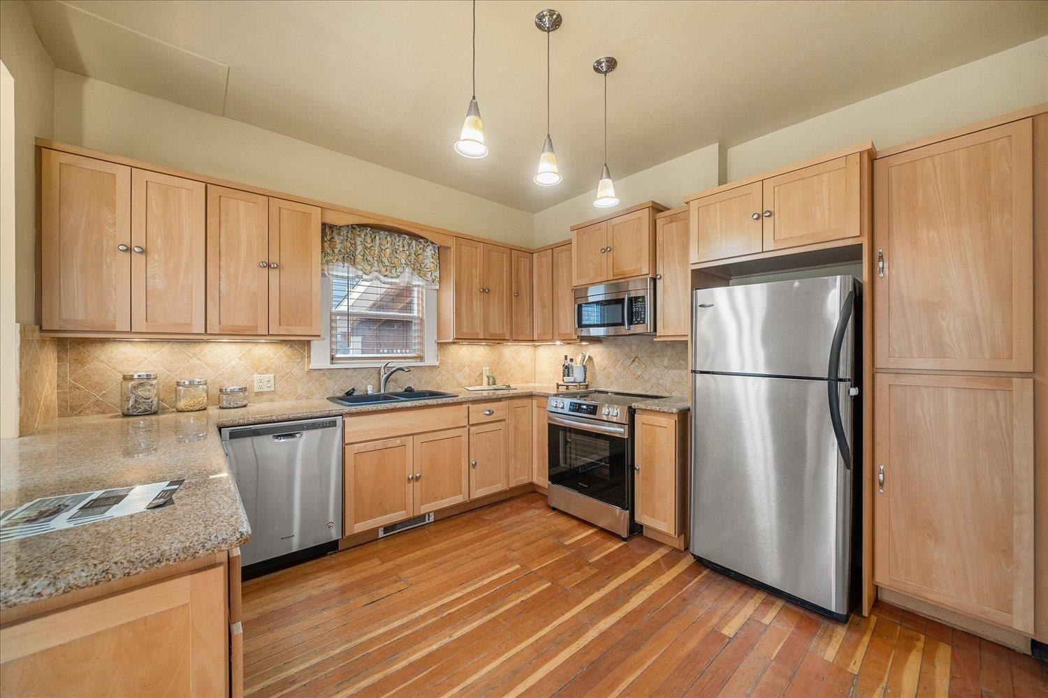11 W Sumner Ave - Photo 17