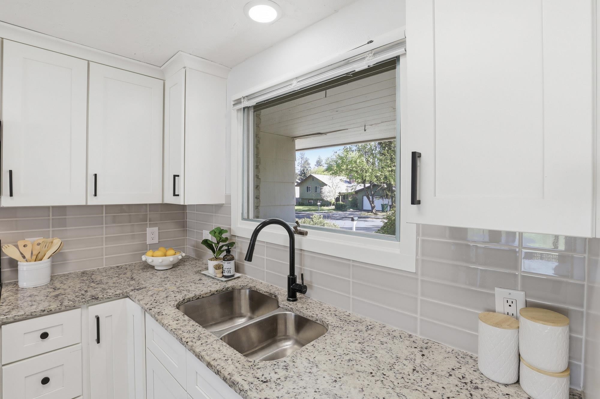 5 E Regina Ave - Photo 12