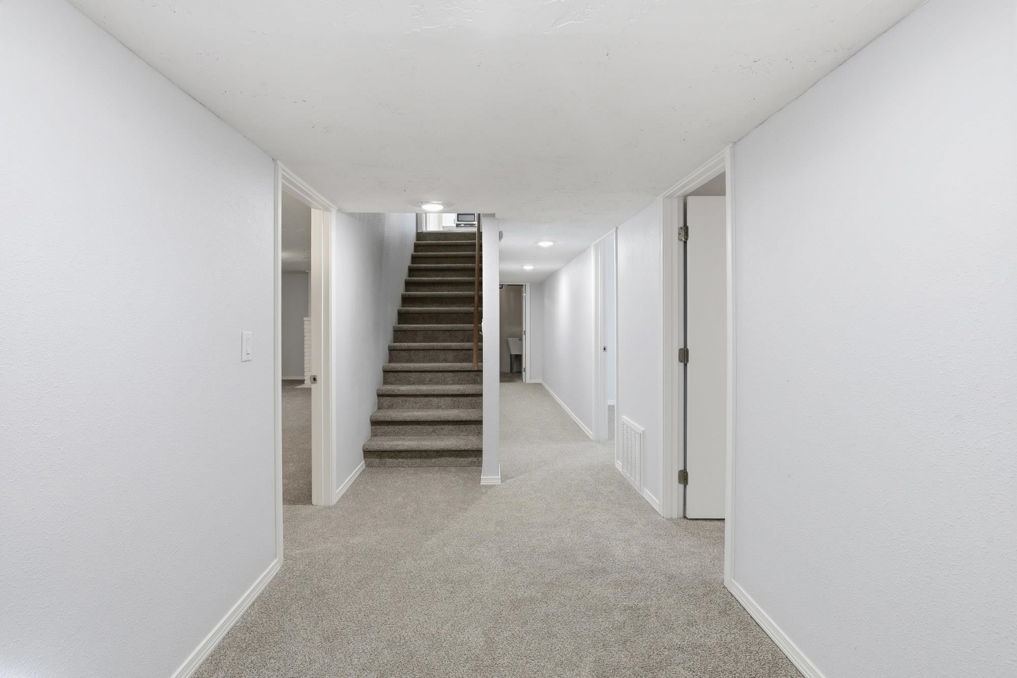 5 E Regina Ave - Photo 20