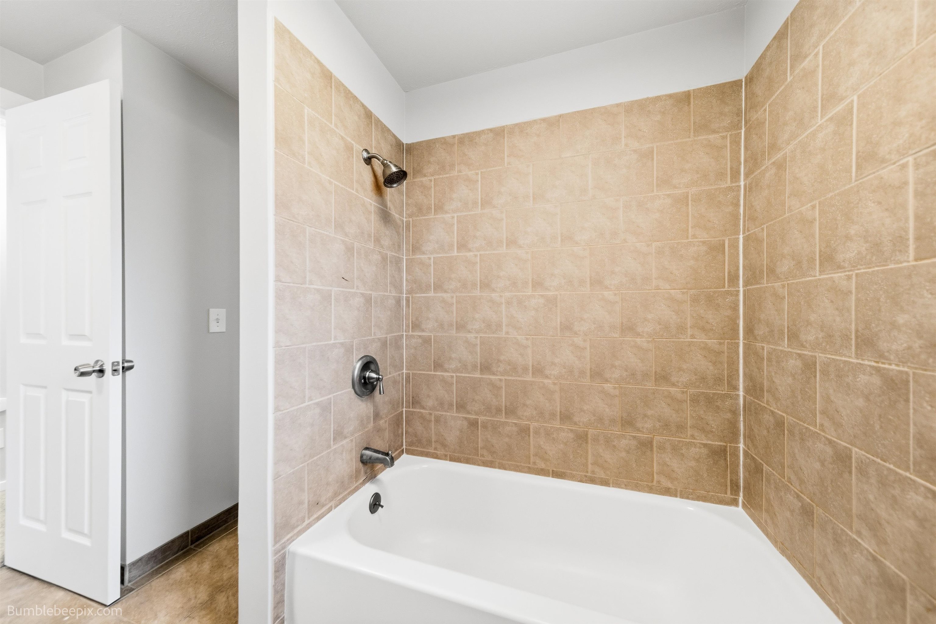 817 W Falcon Ave - Photo 26