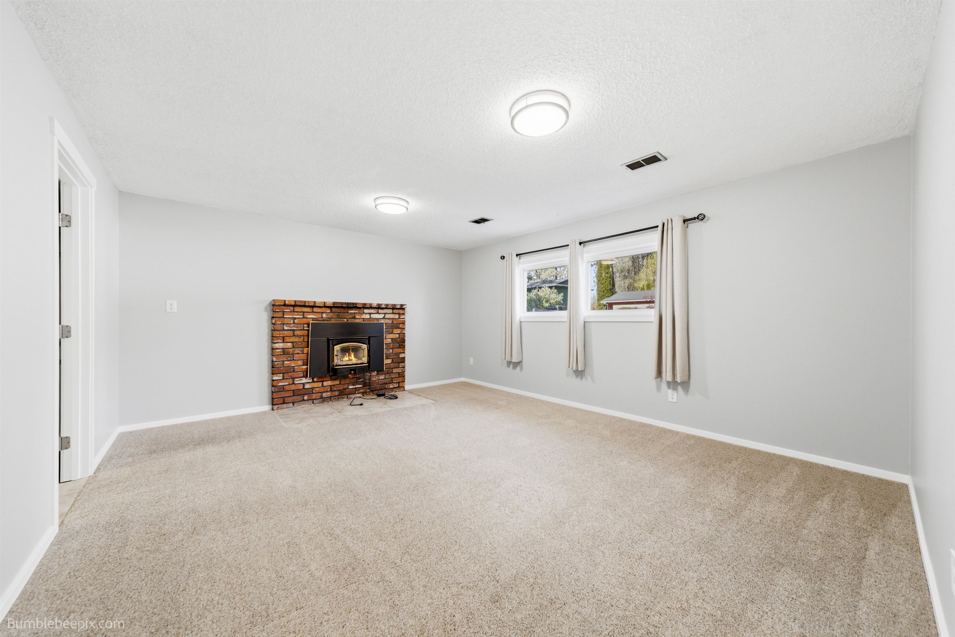 817 W Falcon Ave - Photo 30