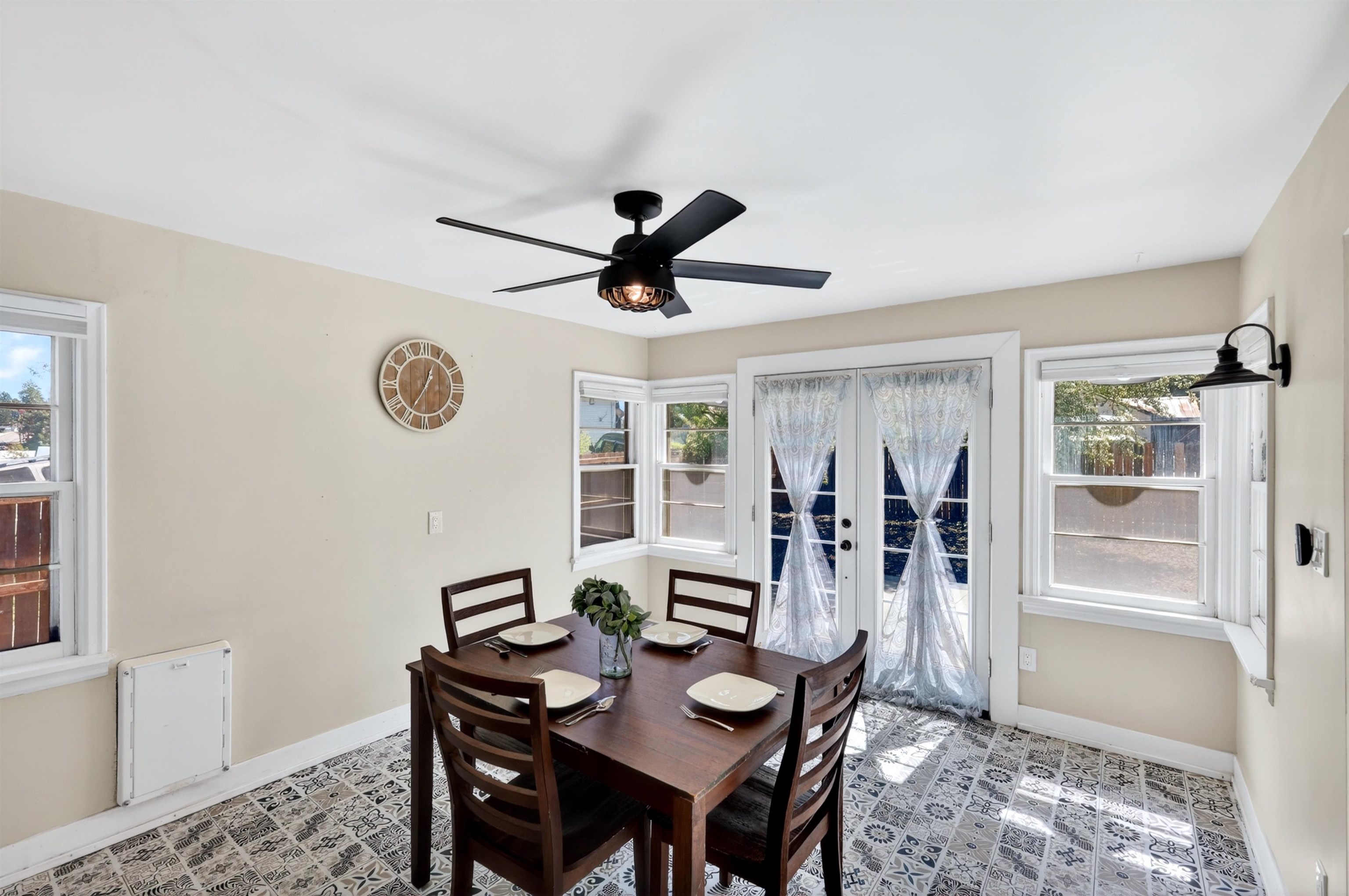 225 W Emma St - Photo 14