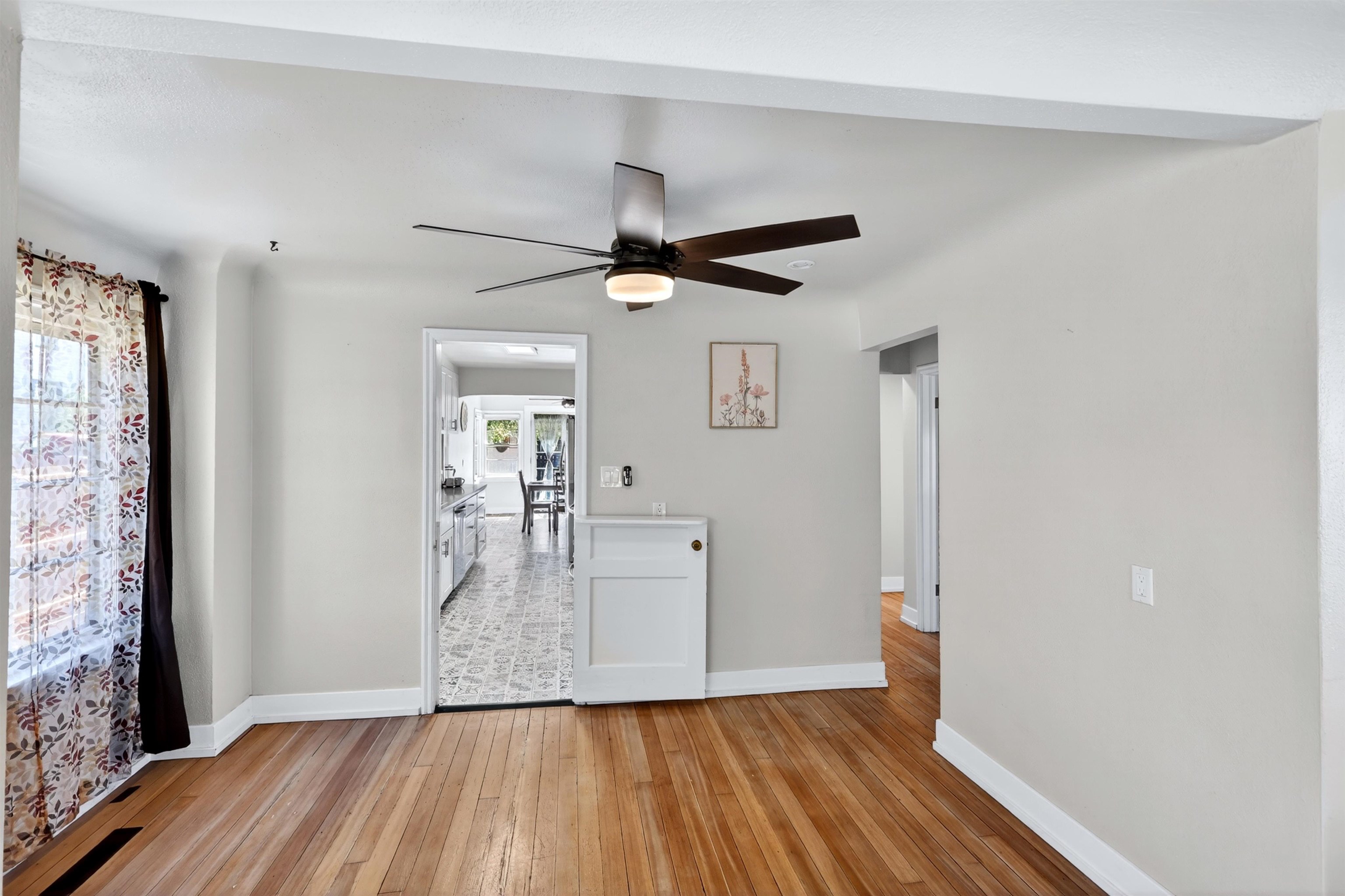 225 W Emma St - Photo 18