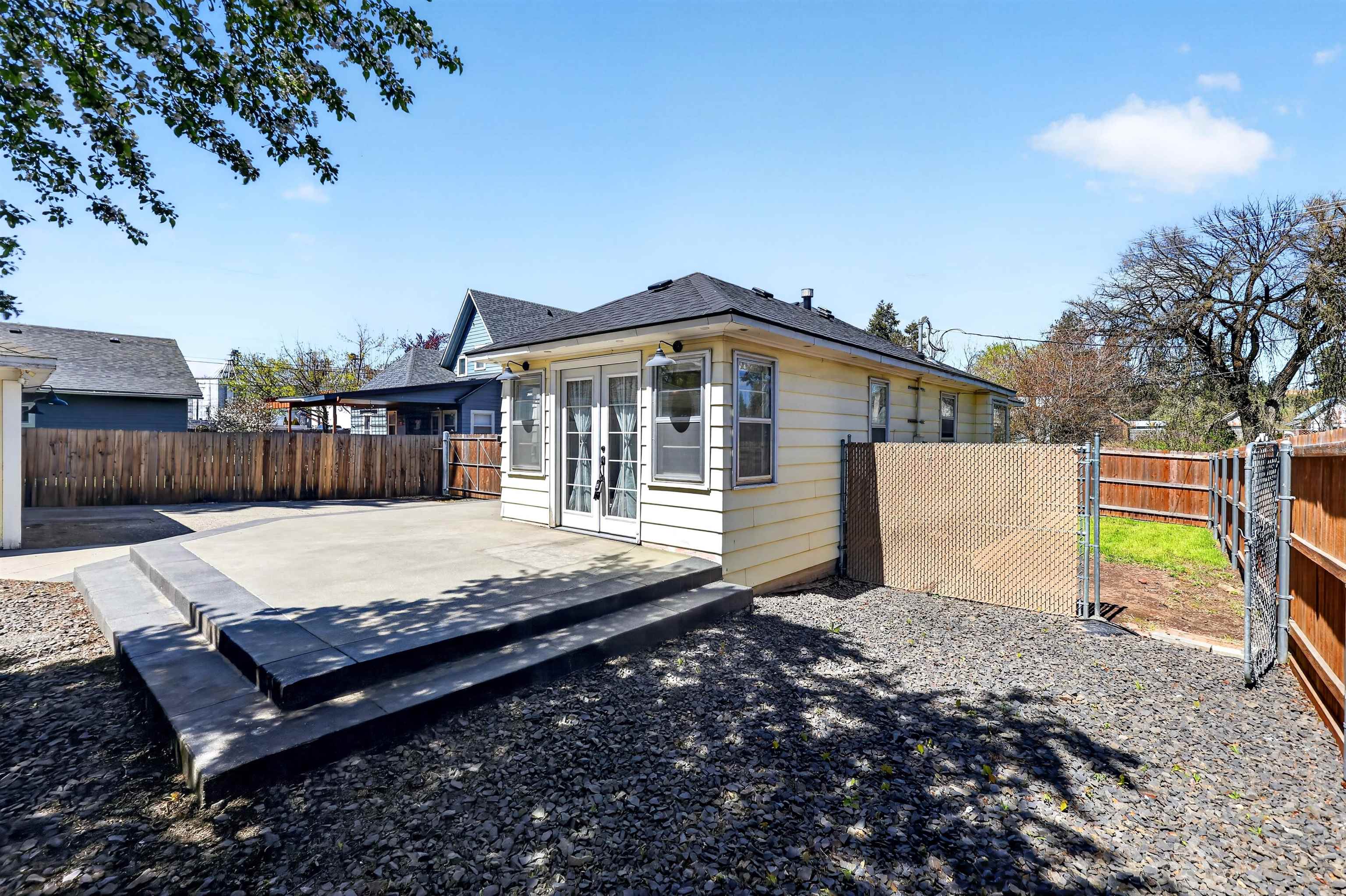 225 W Emma St - Photo 21