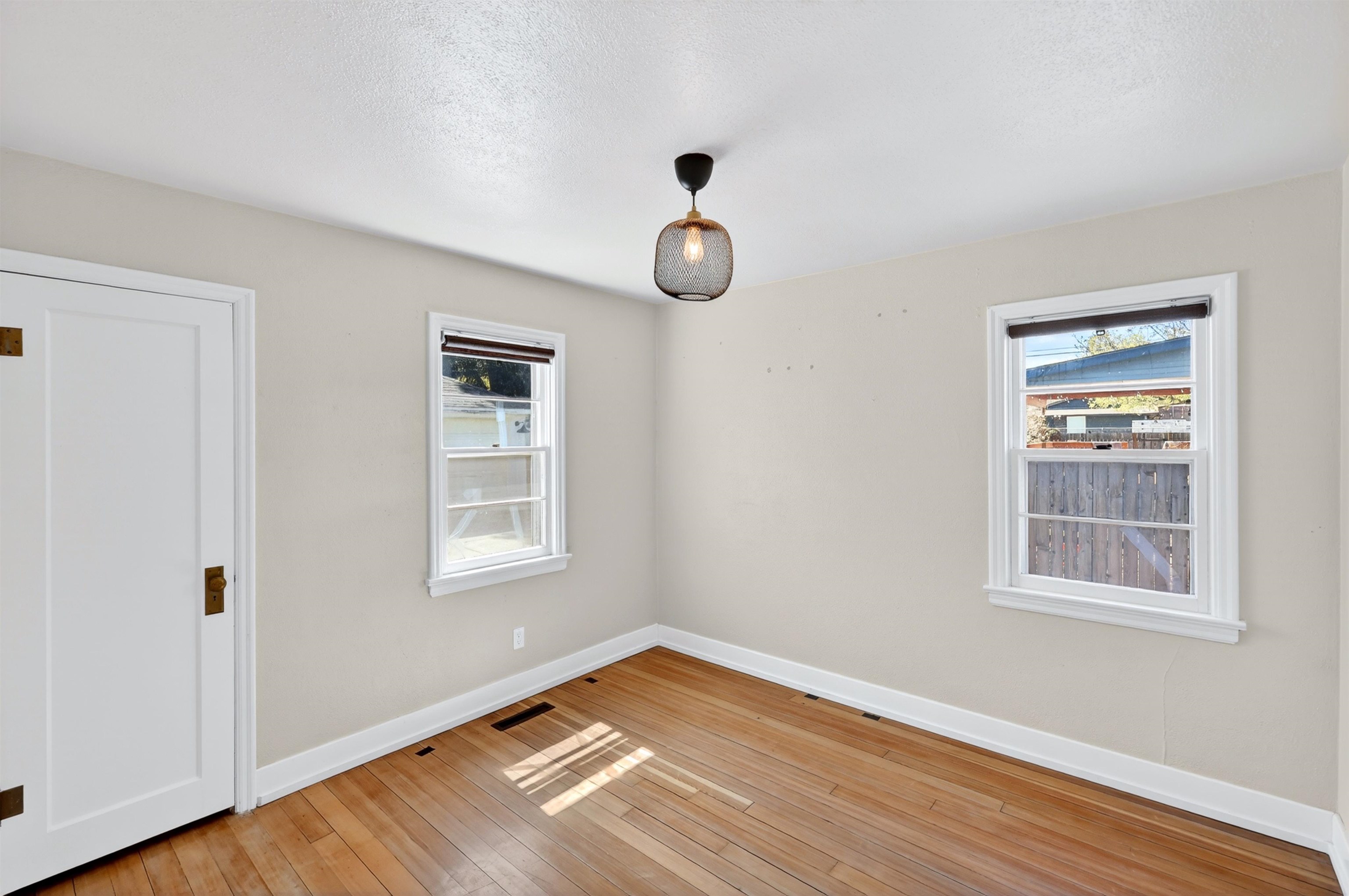 225 W Emma St - Photo 22