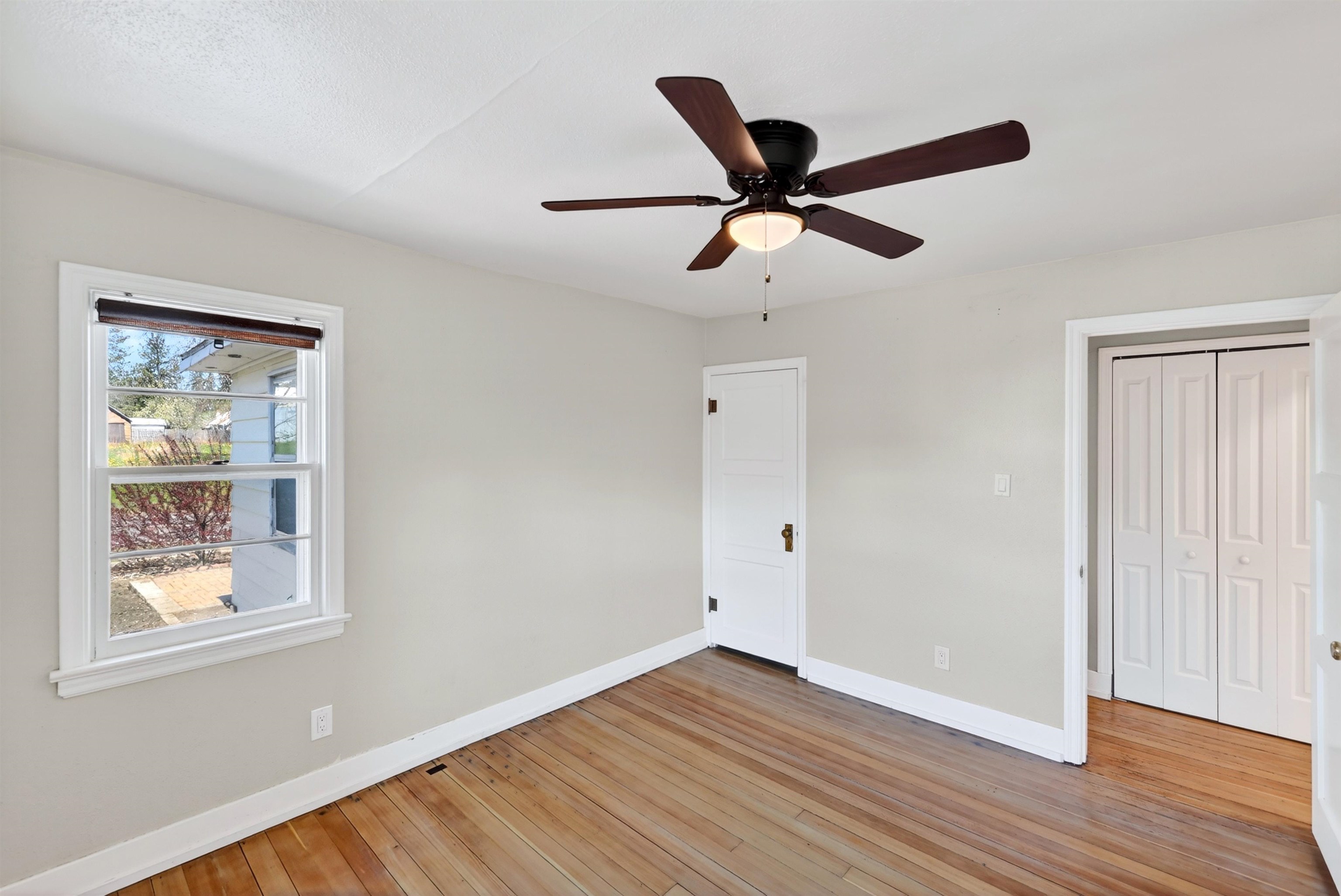 225 W Emma St - Photo 26