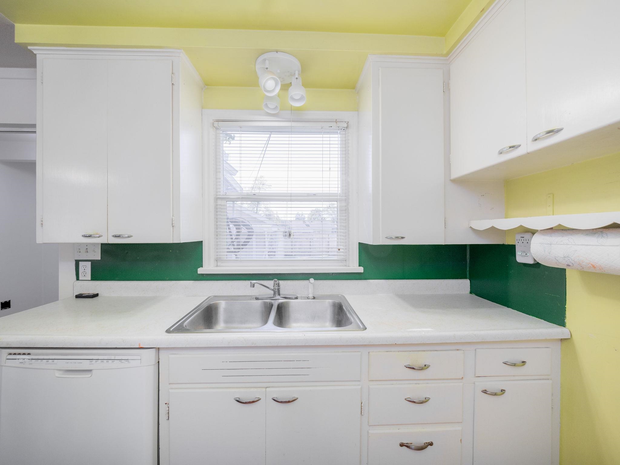 5203 N Hawthorne St - Photo 12